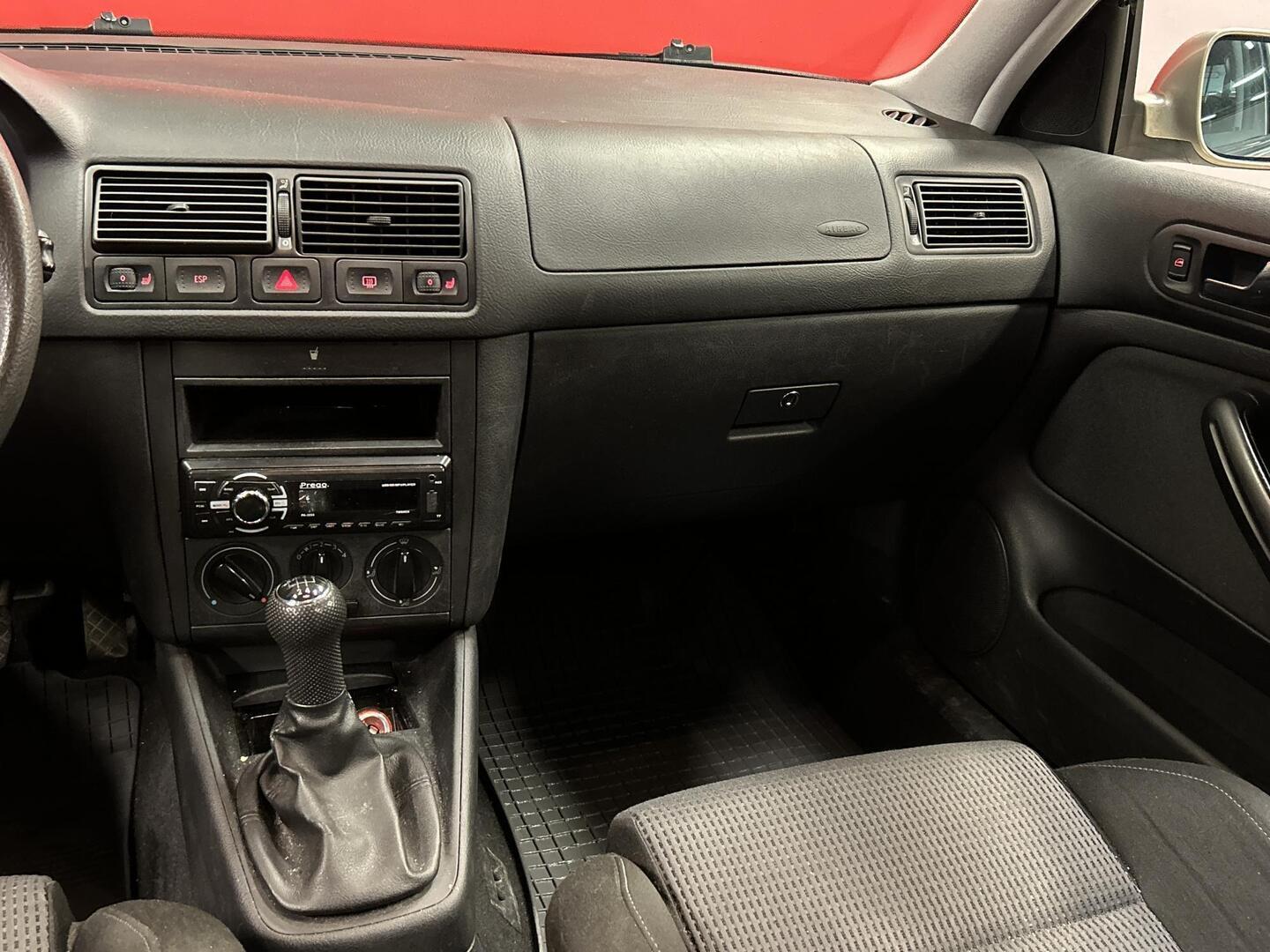 VOLKSWAGEN Golf Variant 2005