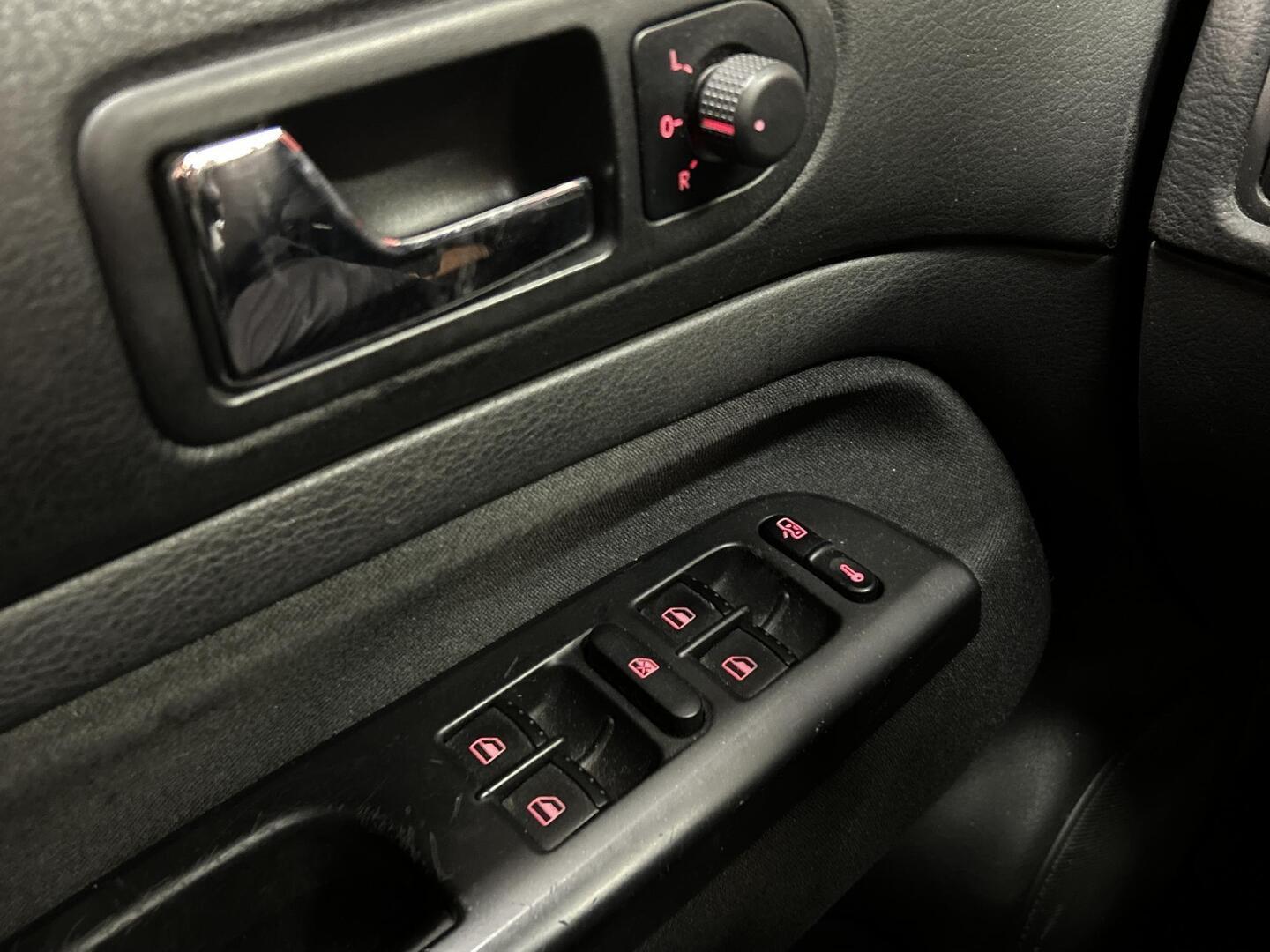 VOLKSWAGEN Golf Variant 2005