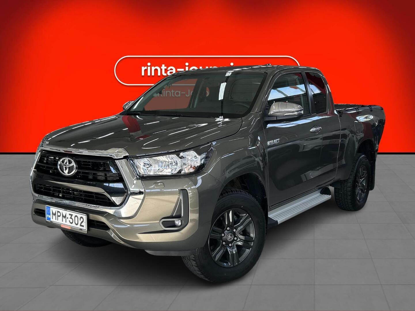TOYOTA Hilux 2023