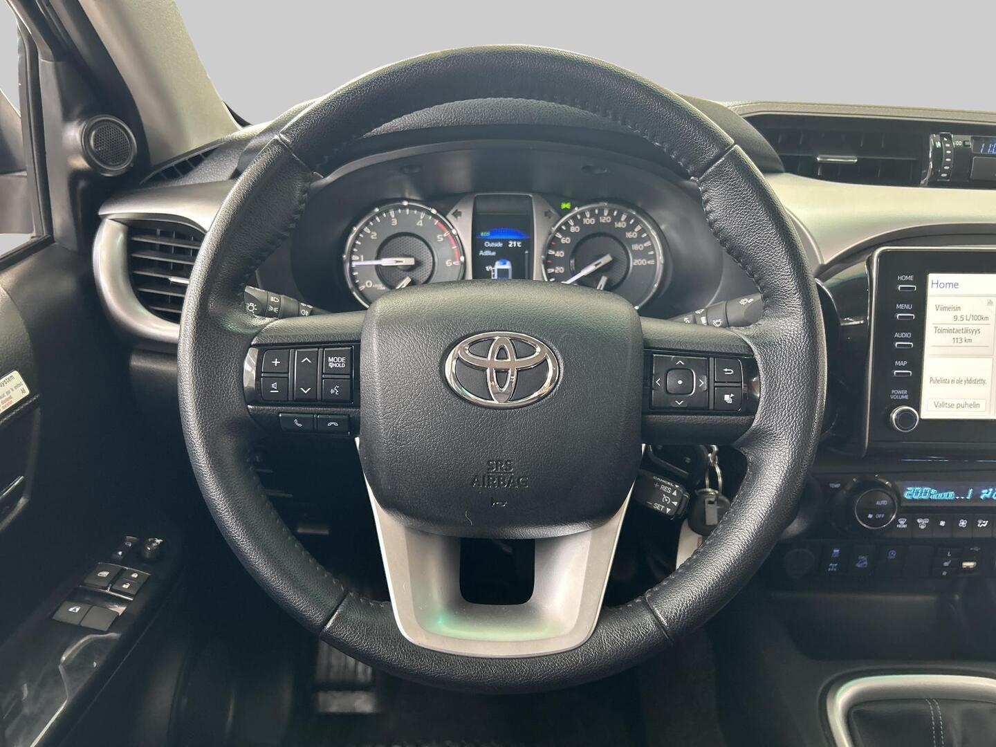 TOYOTA Hilux 2023