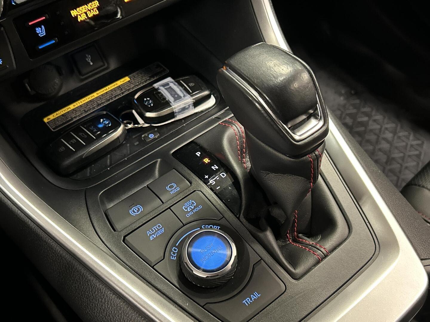 TOYOTA RAV4 PLUG-IN 2021