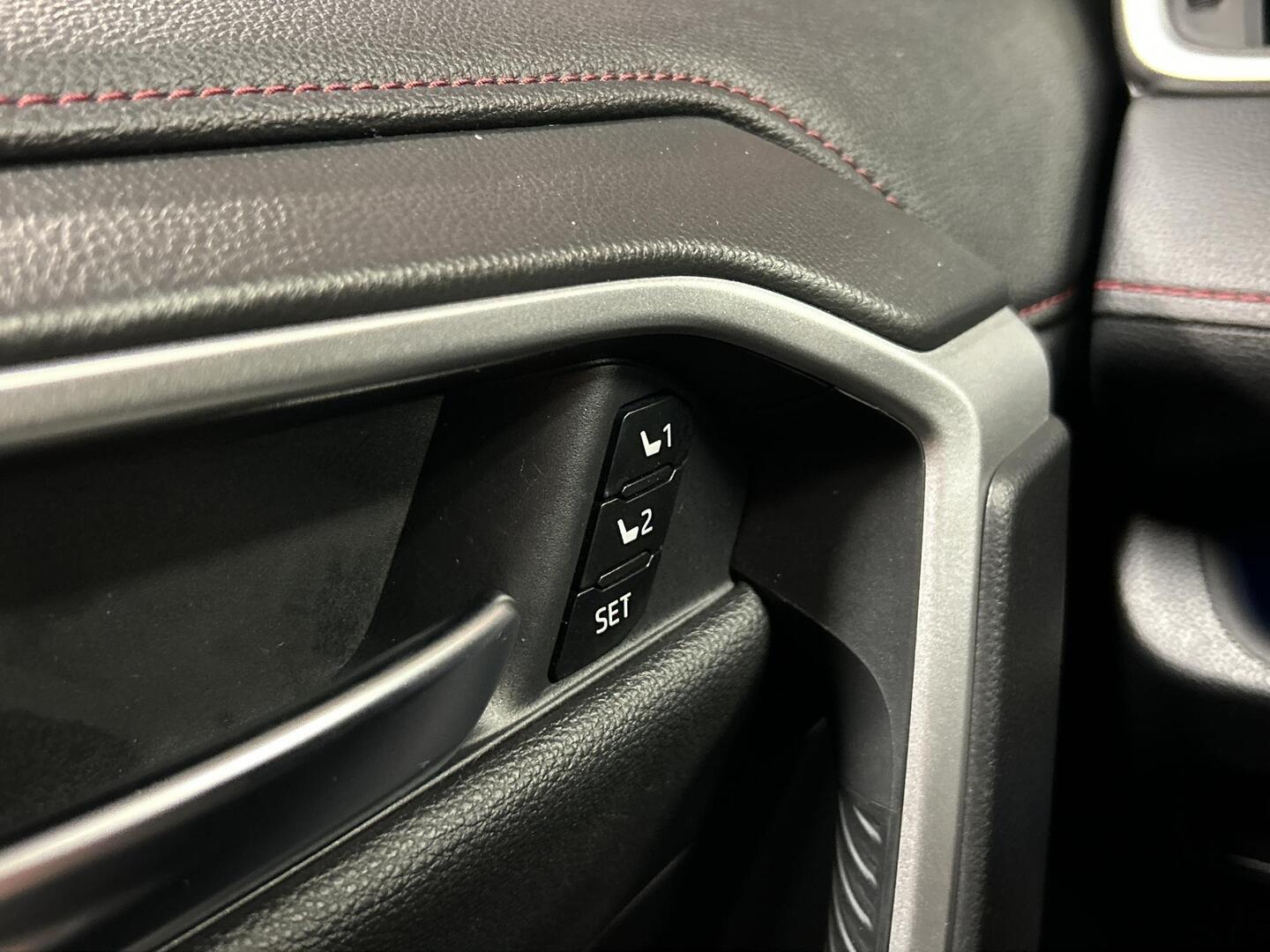 TOYOTA RAV4 PLUG-IN 2021