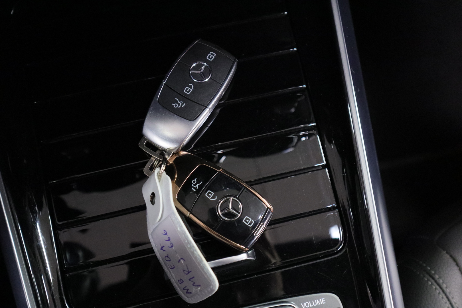 MERCEDES-BENZ EQA 2022