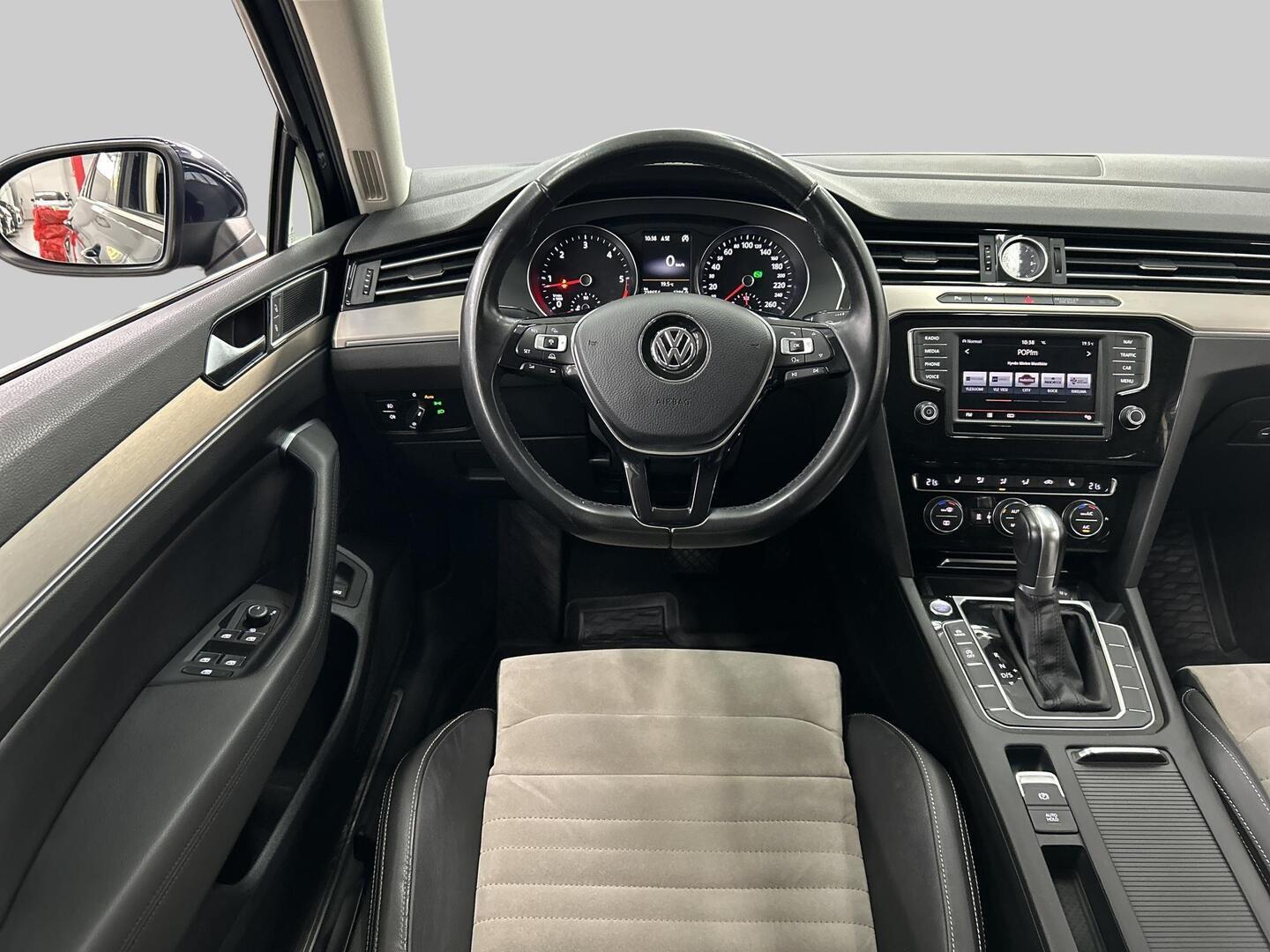 VOLKSWAGEN Passat 2016