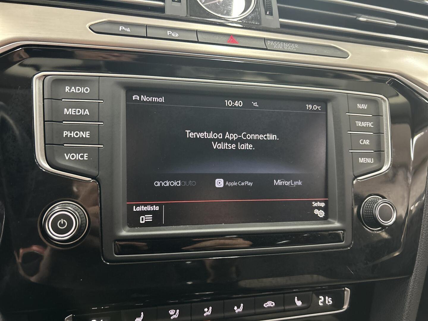 VOLKSWAGEN Passat 2016