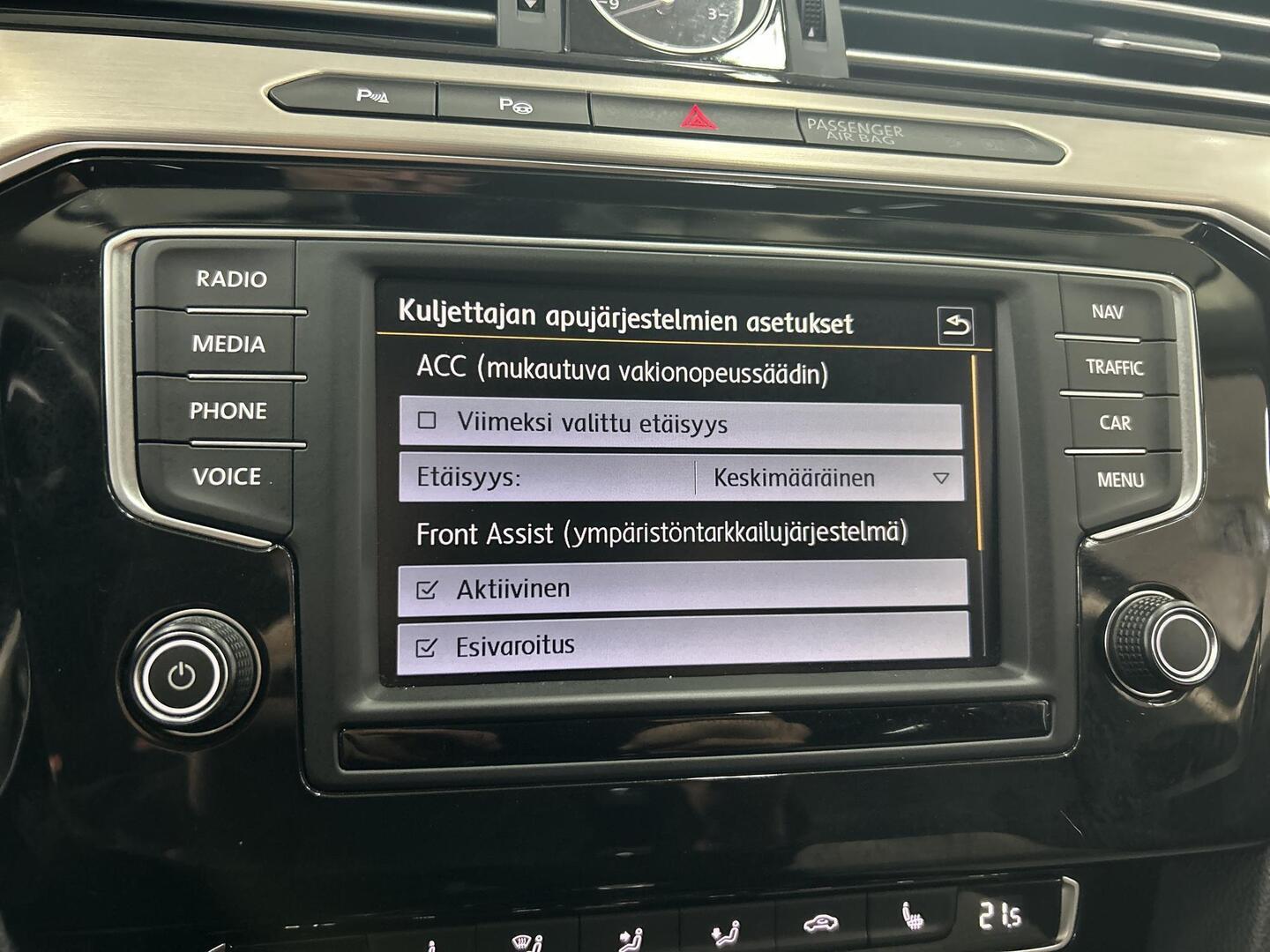 VOLKSWAGEN Passat 2016