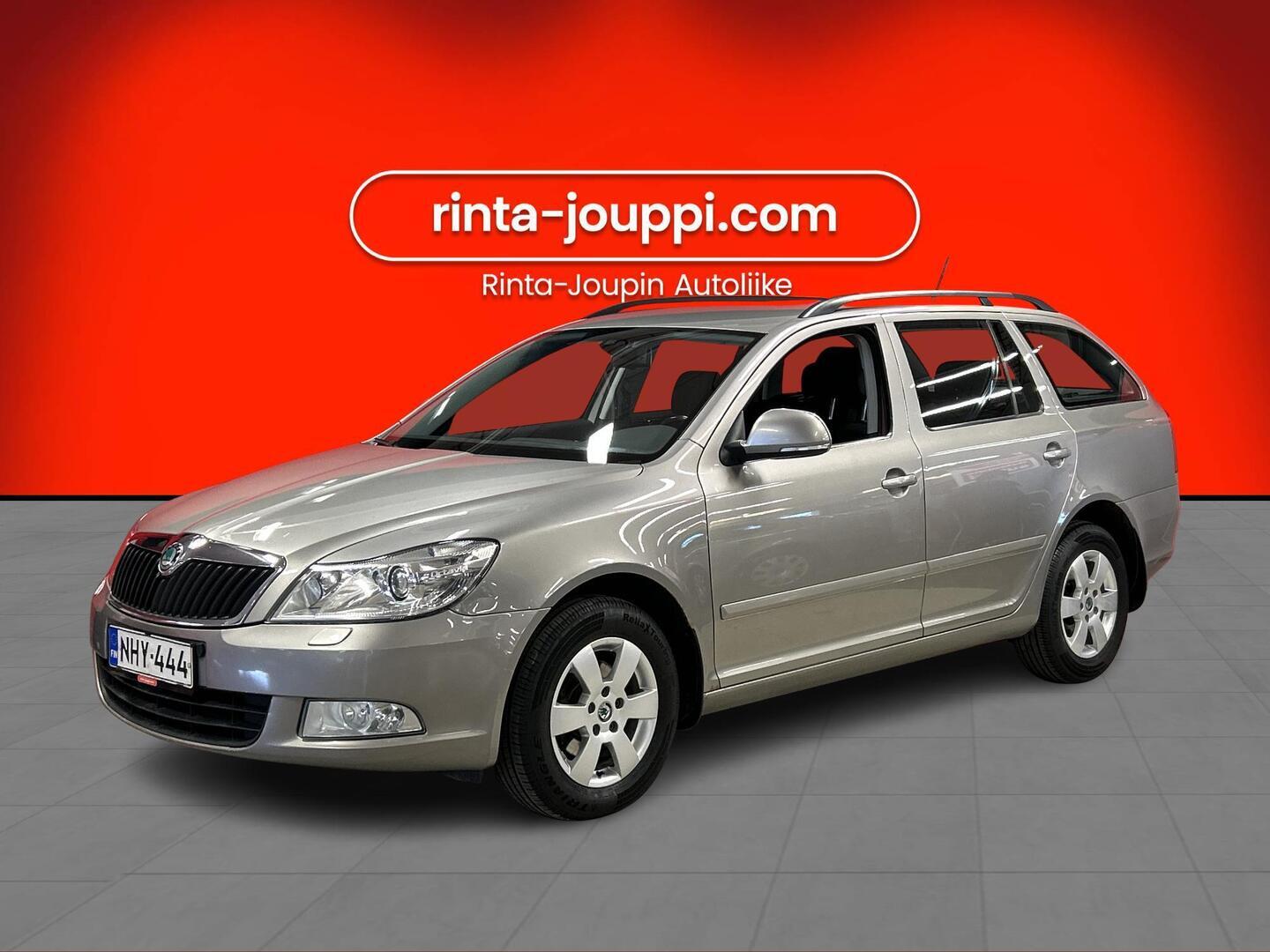 SKODA Octavia 2012
