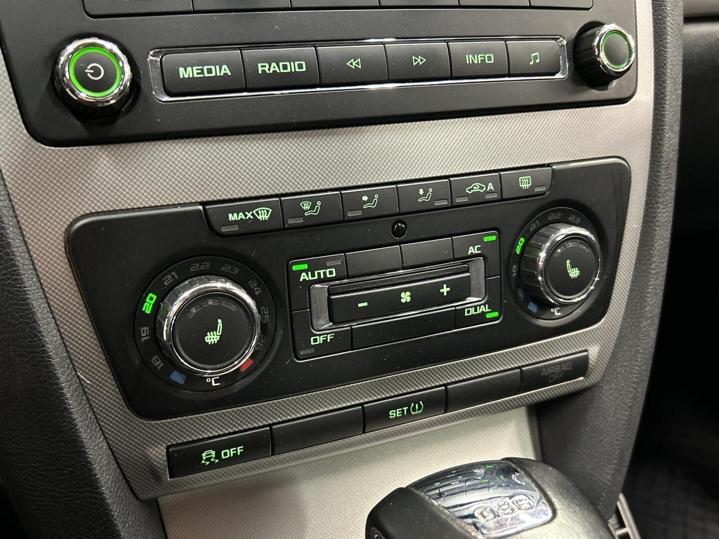 SKODA Octavia 2012