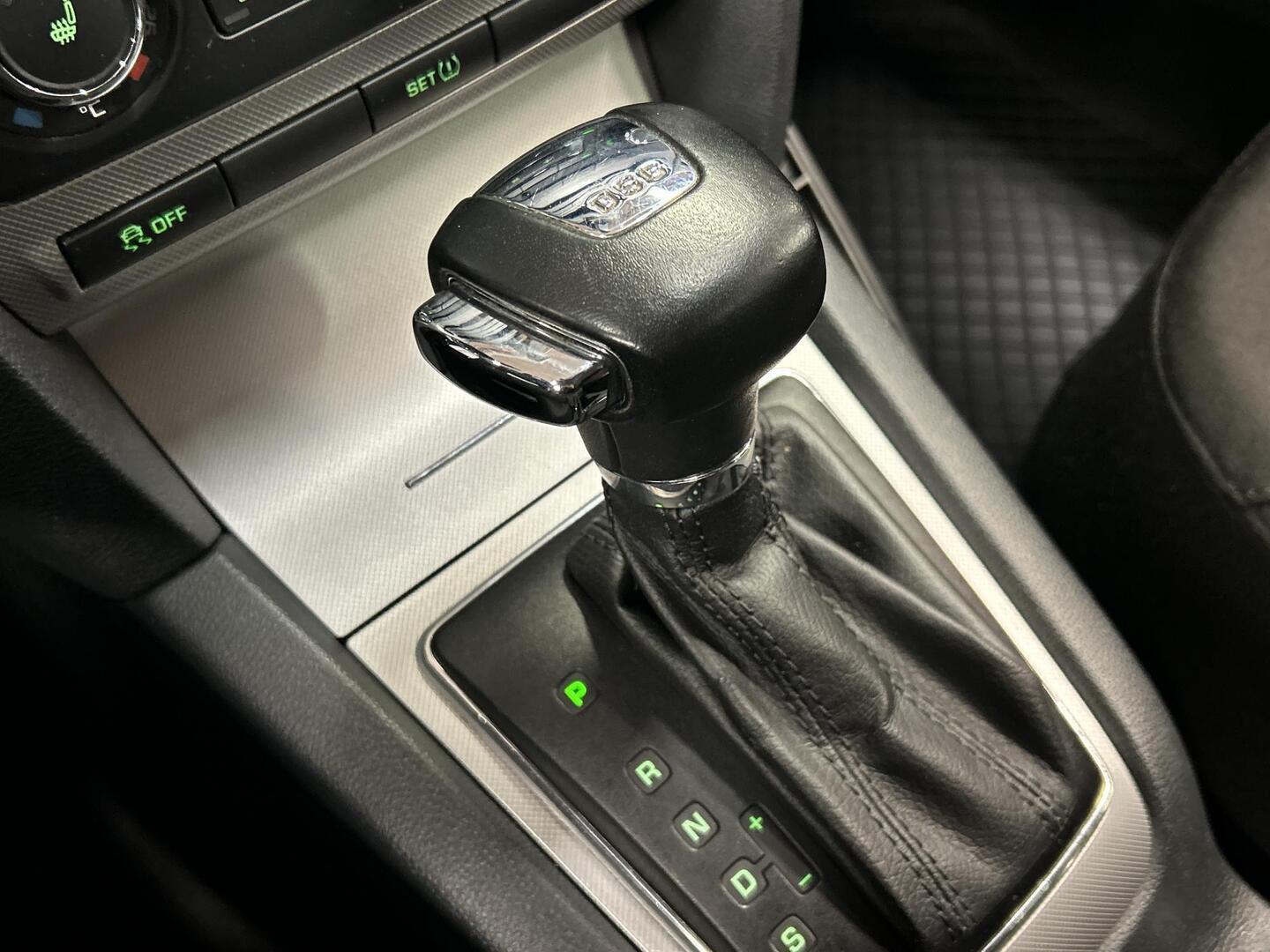 SKODA Octavia 2012