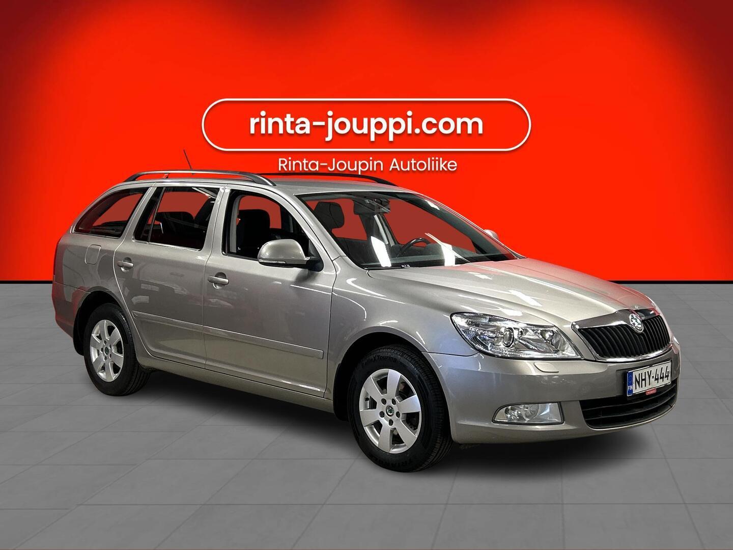 SKODA Octavia 2012
