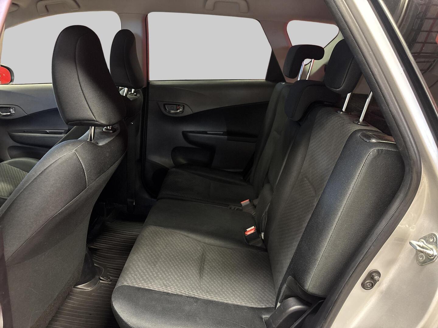 TOYOTA Verso-S 2012