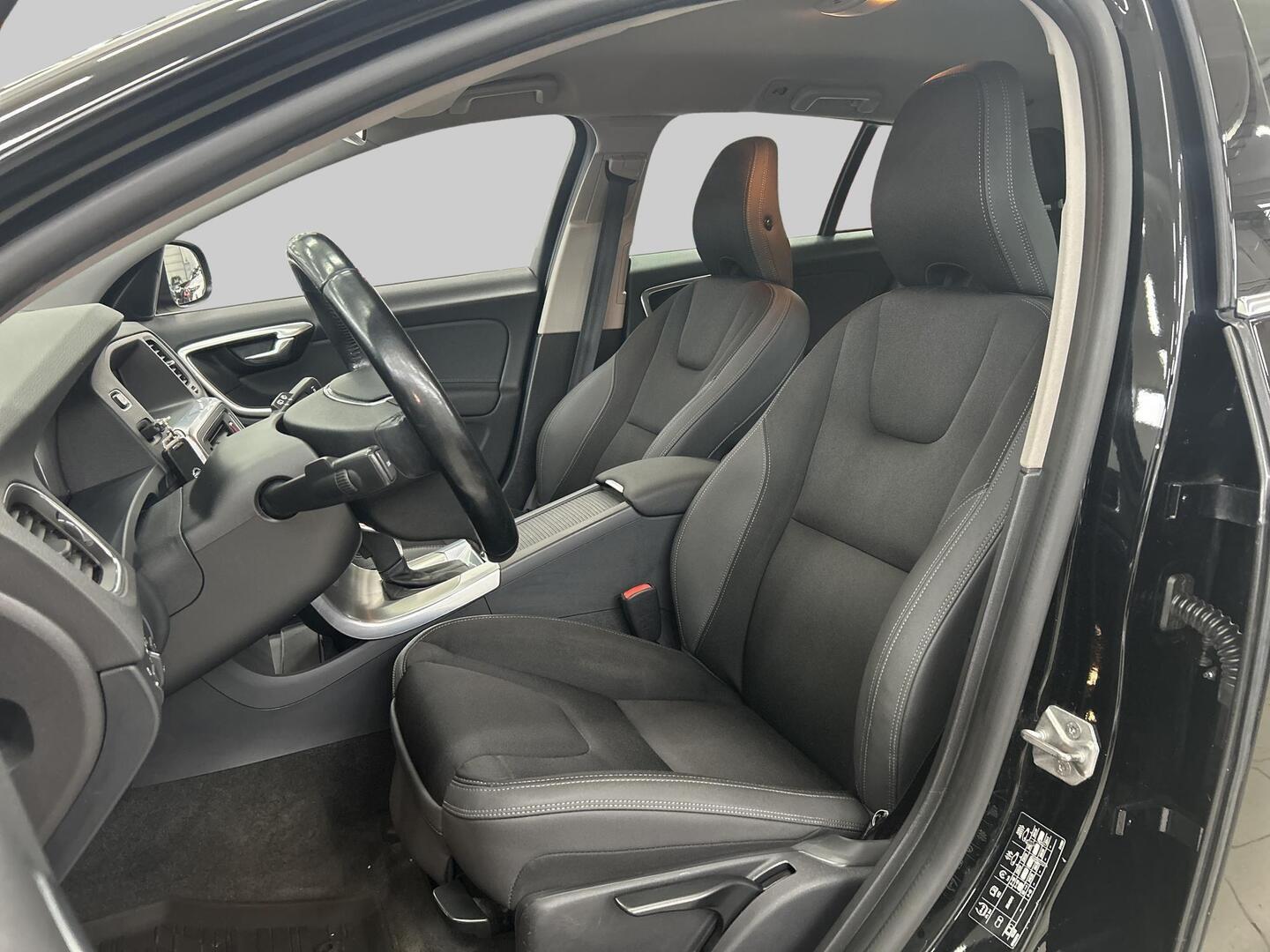 VOLVO V60 2014
