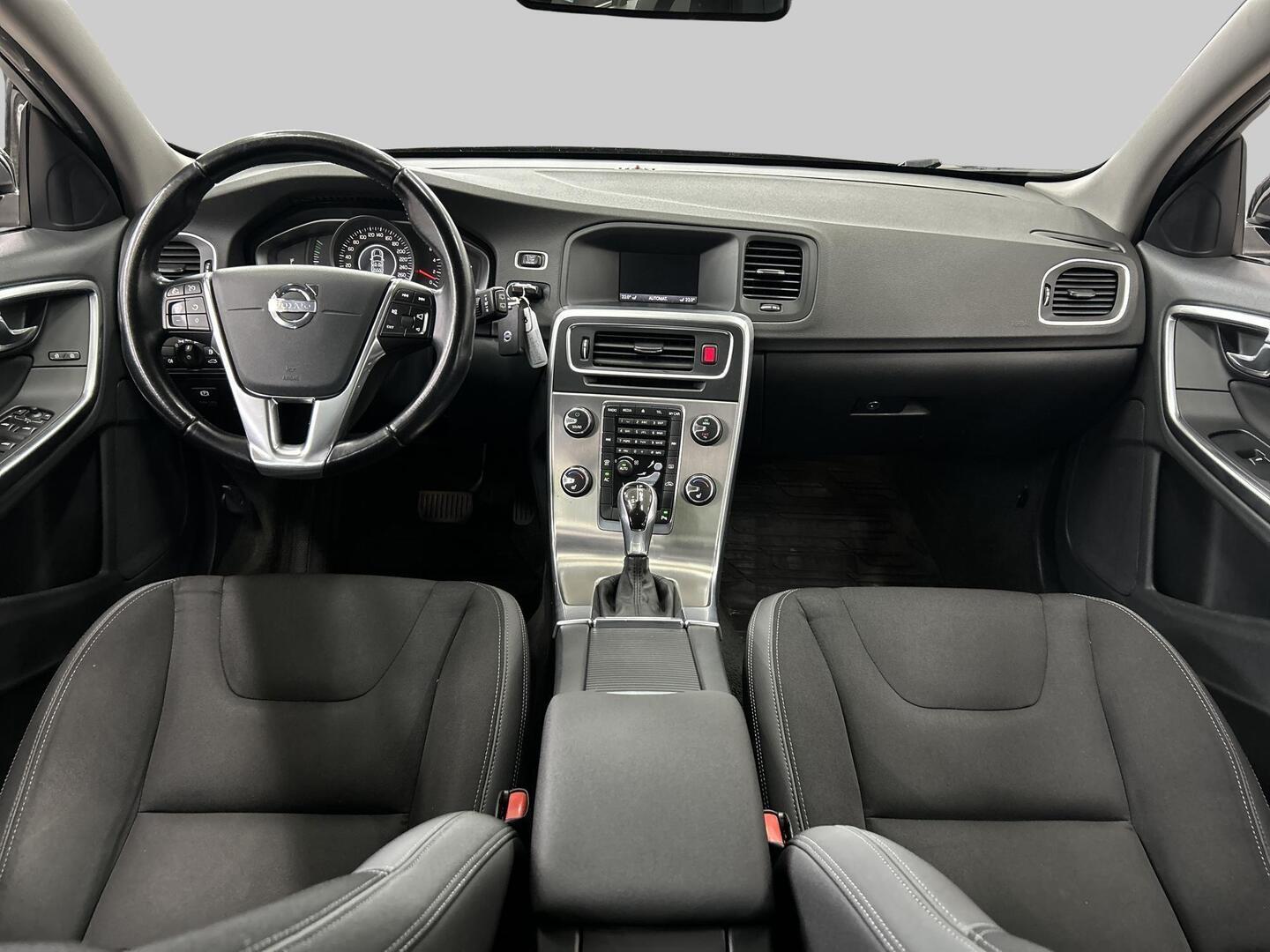 VOLVO V60 2014