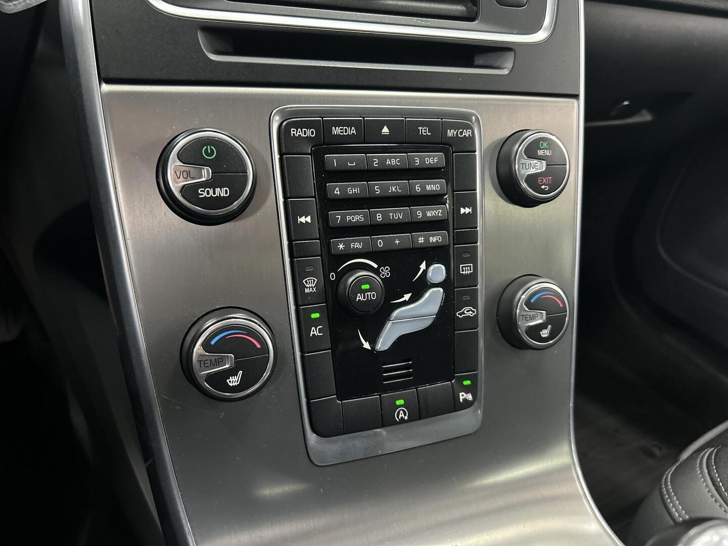 VOLVO V60 2014