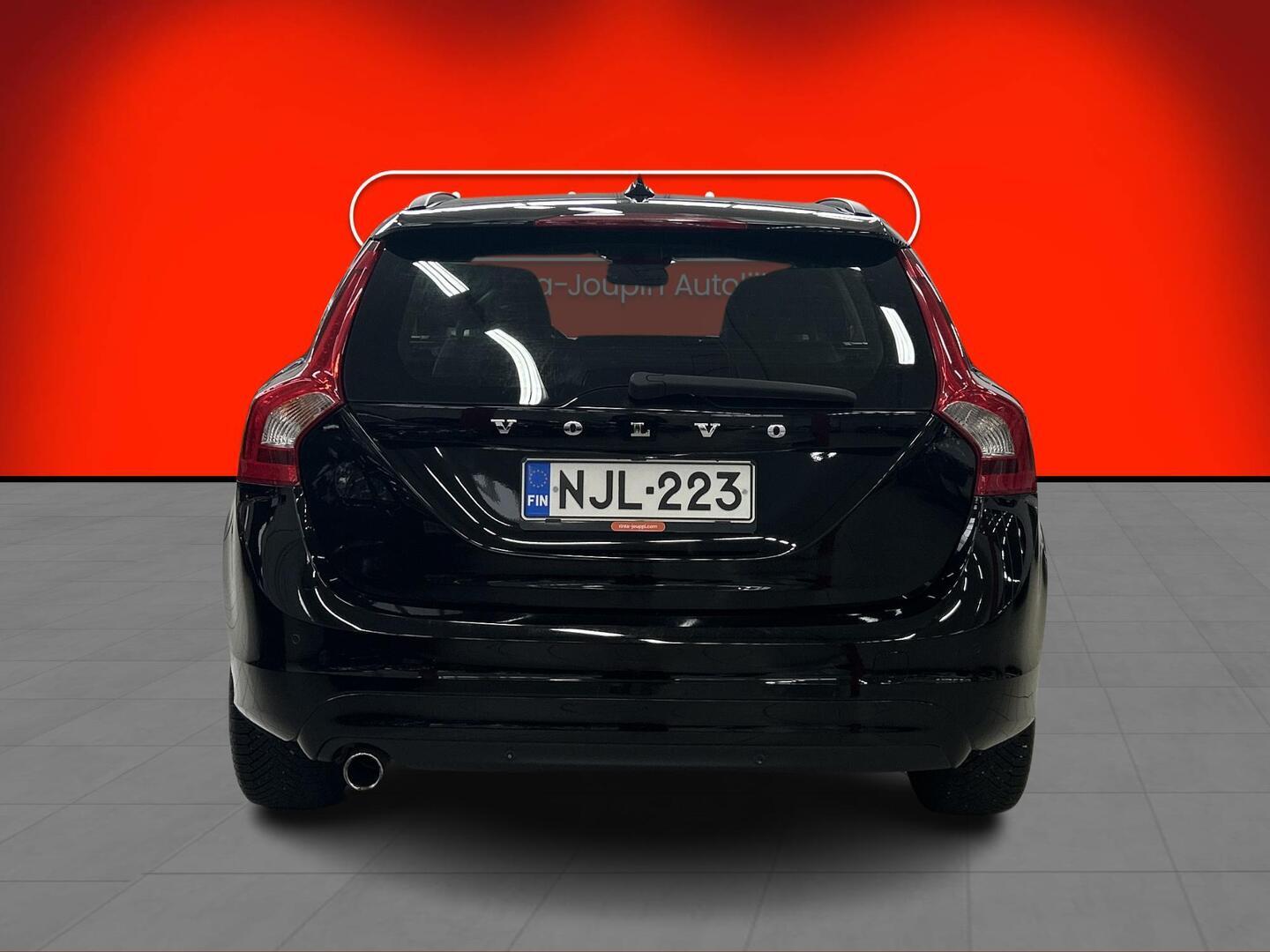 VOLVO V60 2014