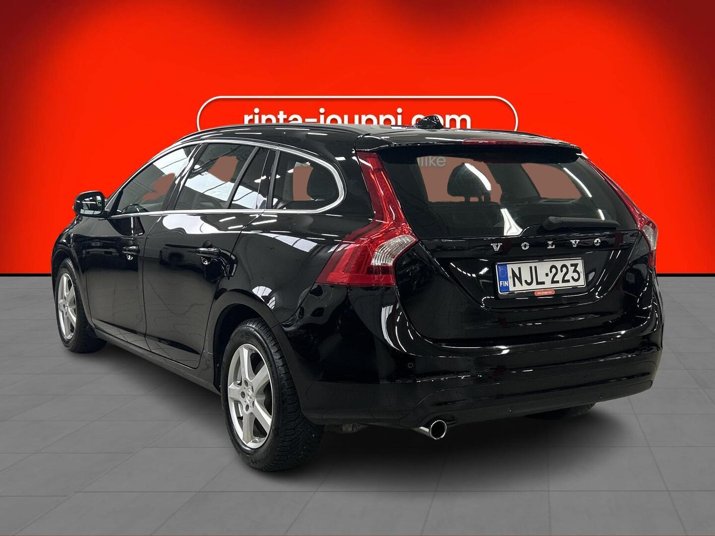 VOLVO V60 2014