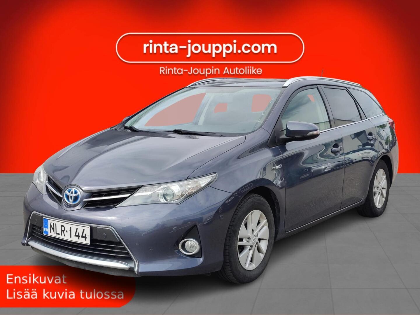 TOYOTA Auris 2014