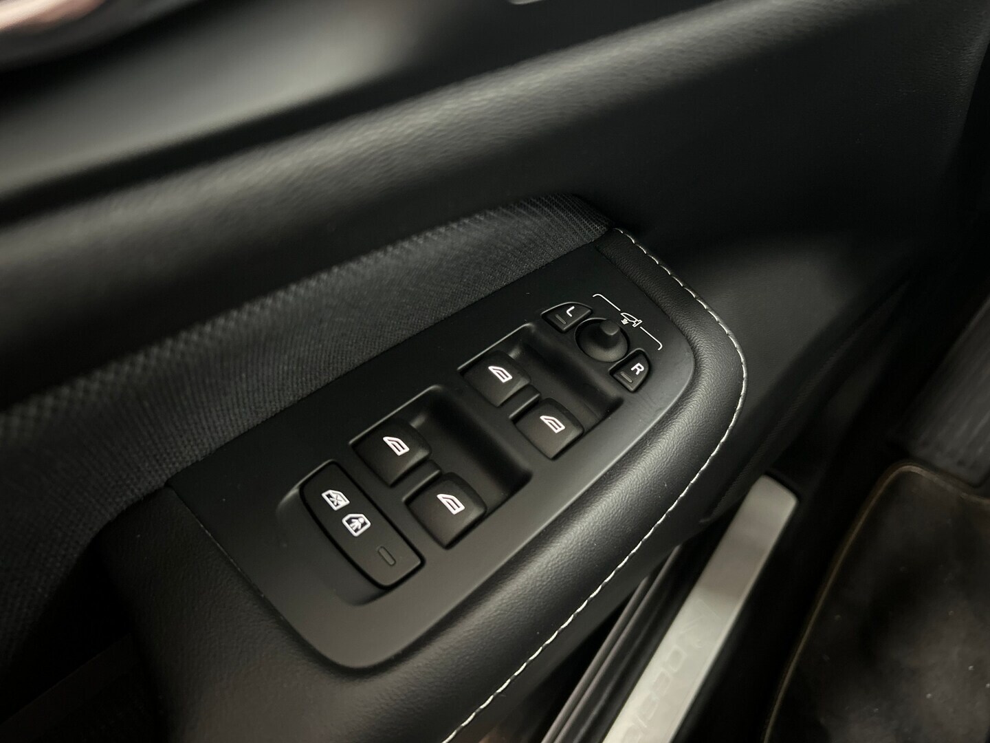 VOLVO S60 2020