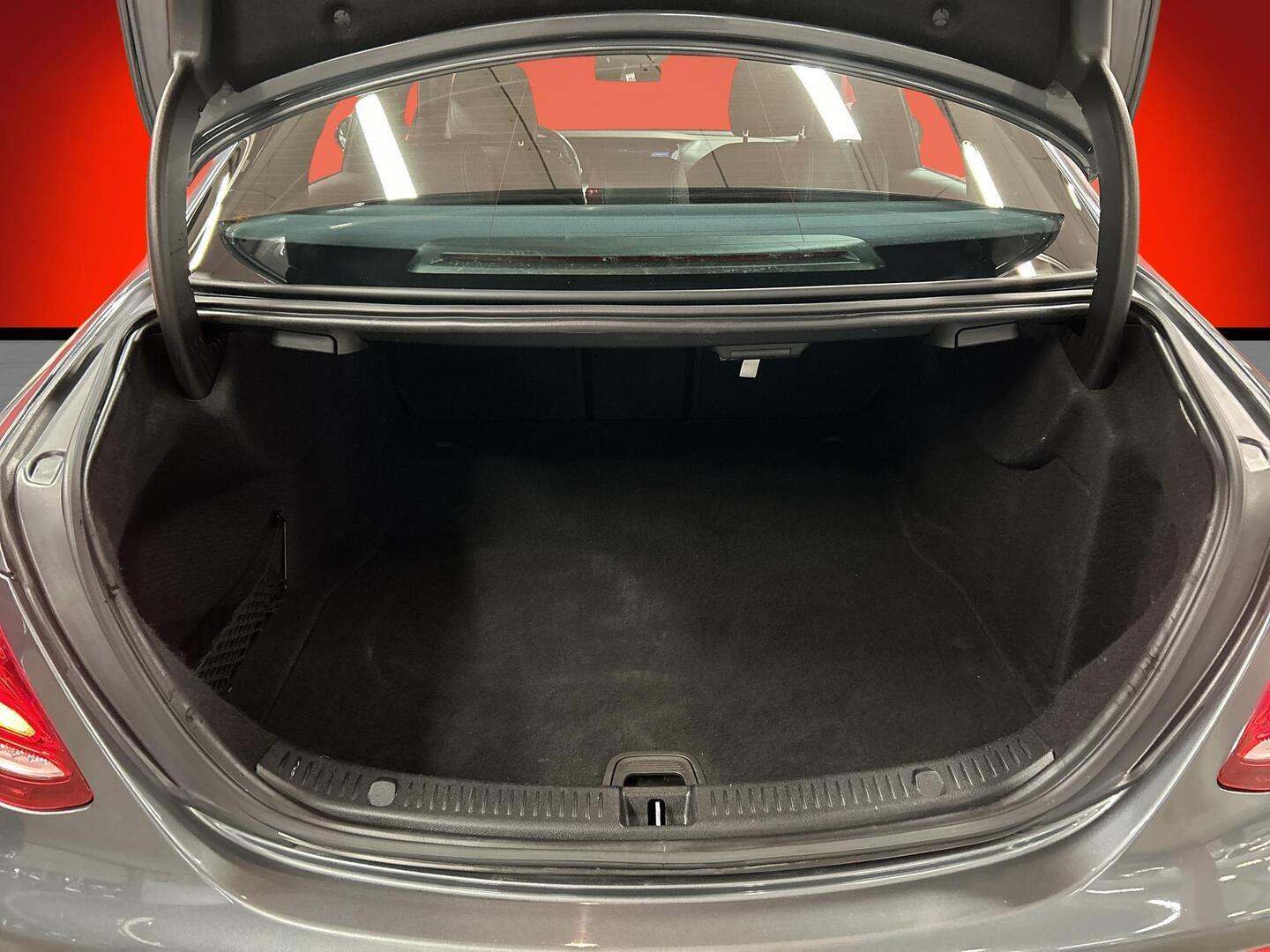 MERCEDES-BENZ E 2017