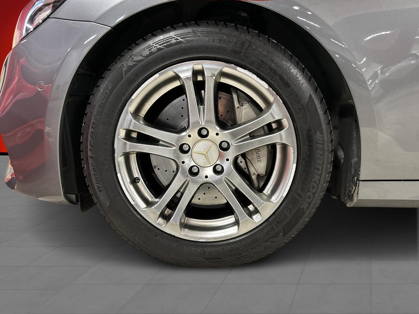 MERCEDES-BENZ E 2017