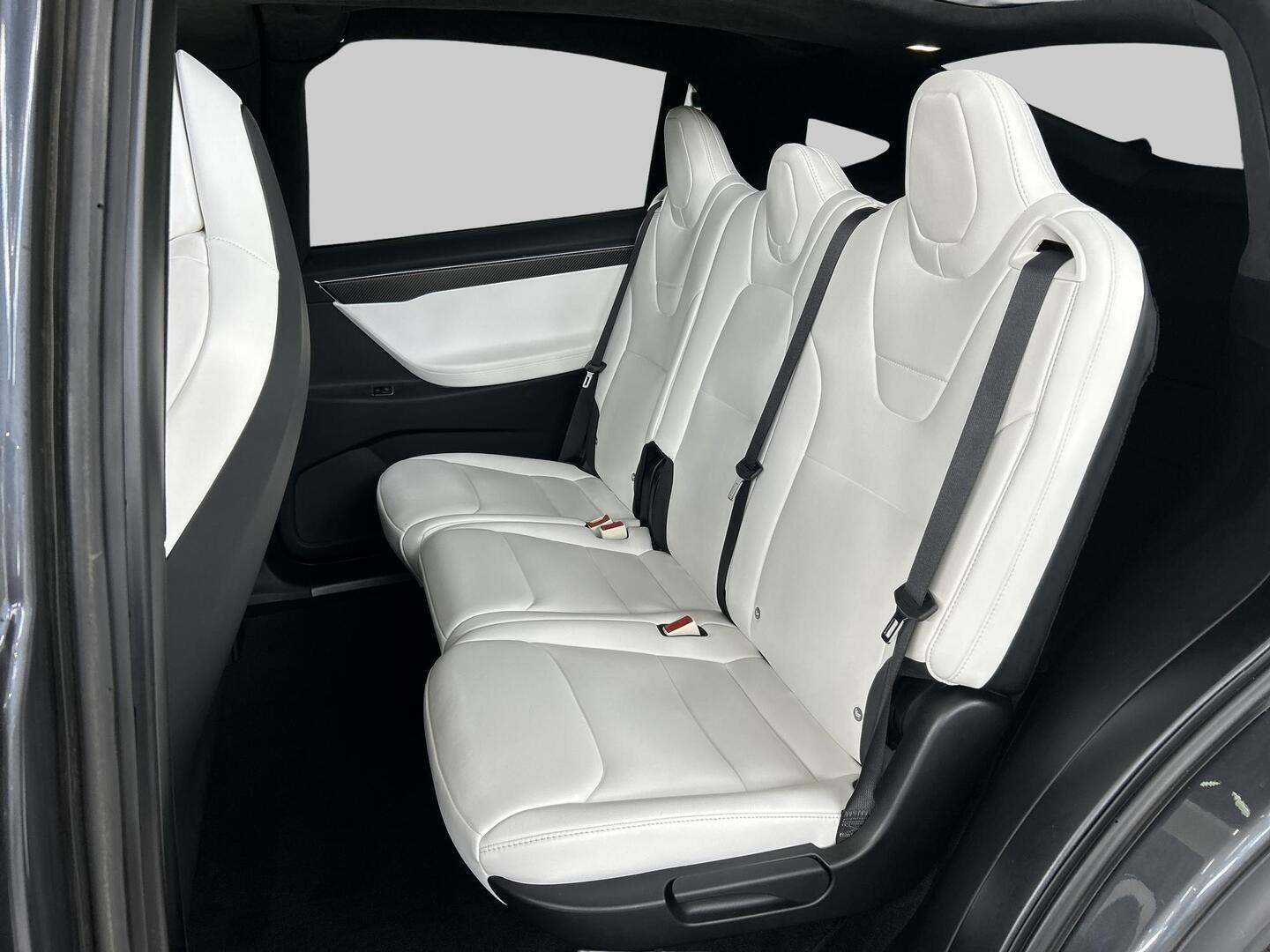 TESLA Model X 2017