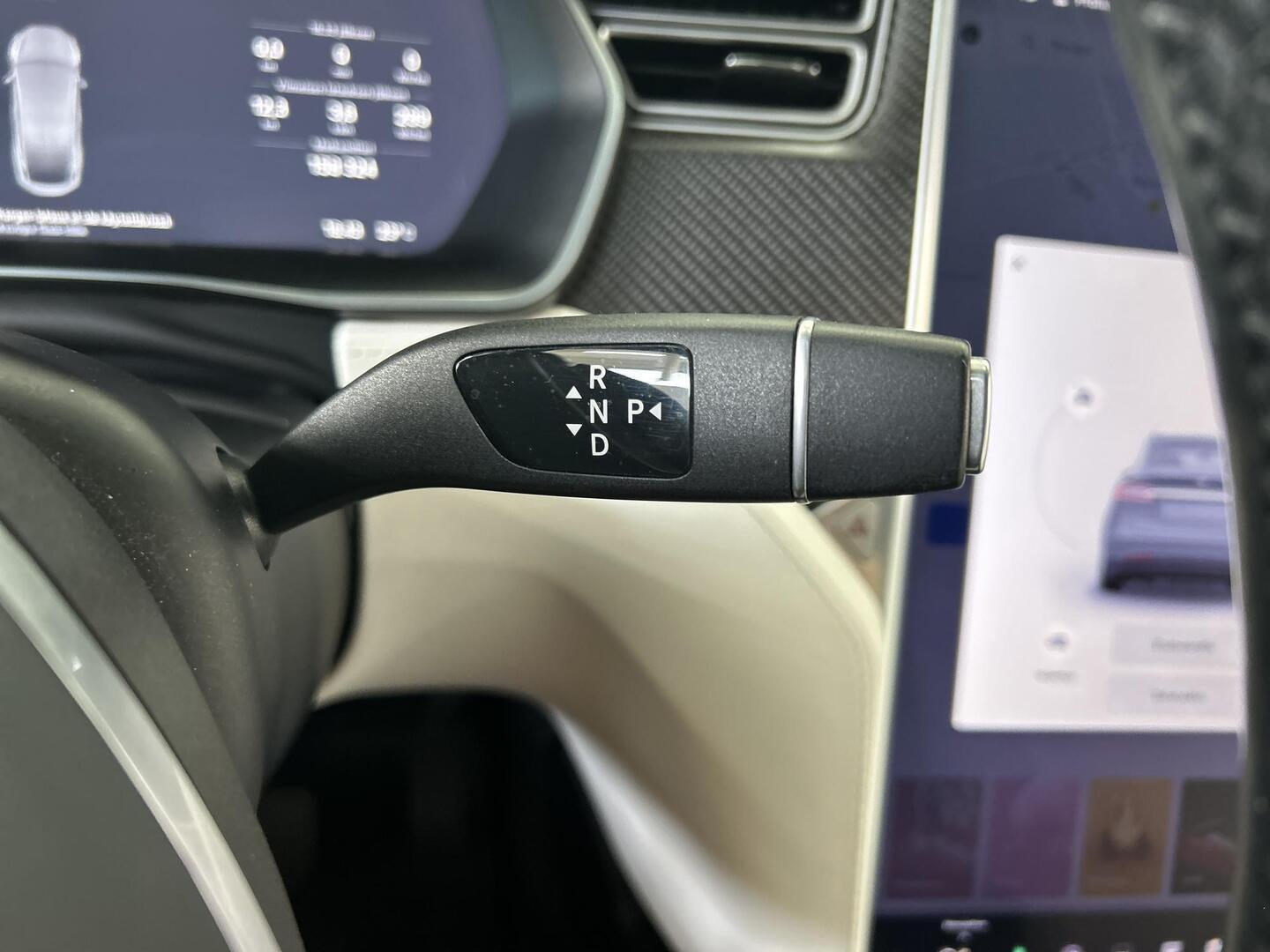 TESLA Model X 2017