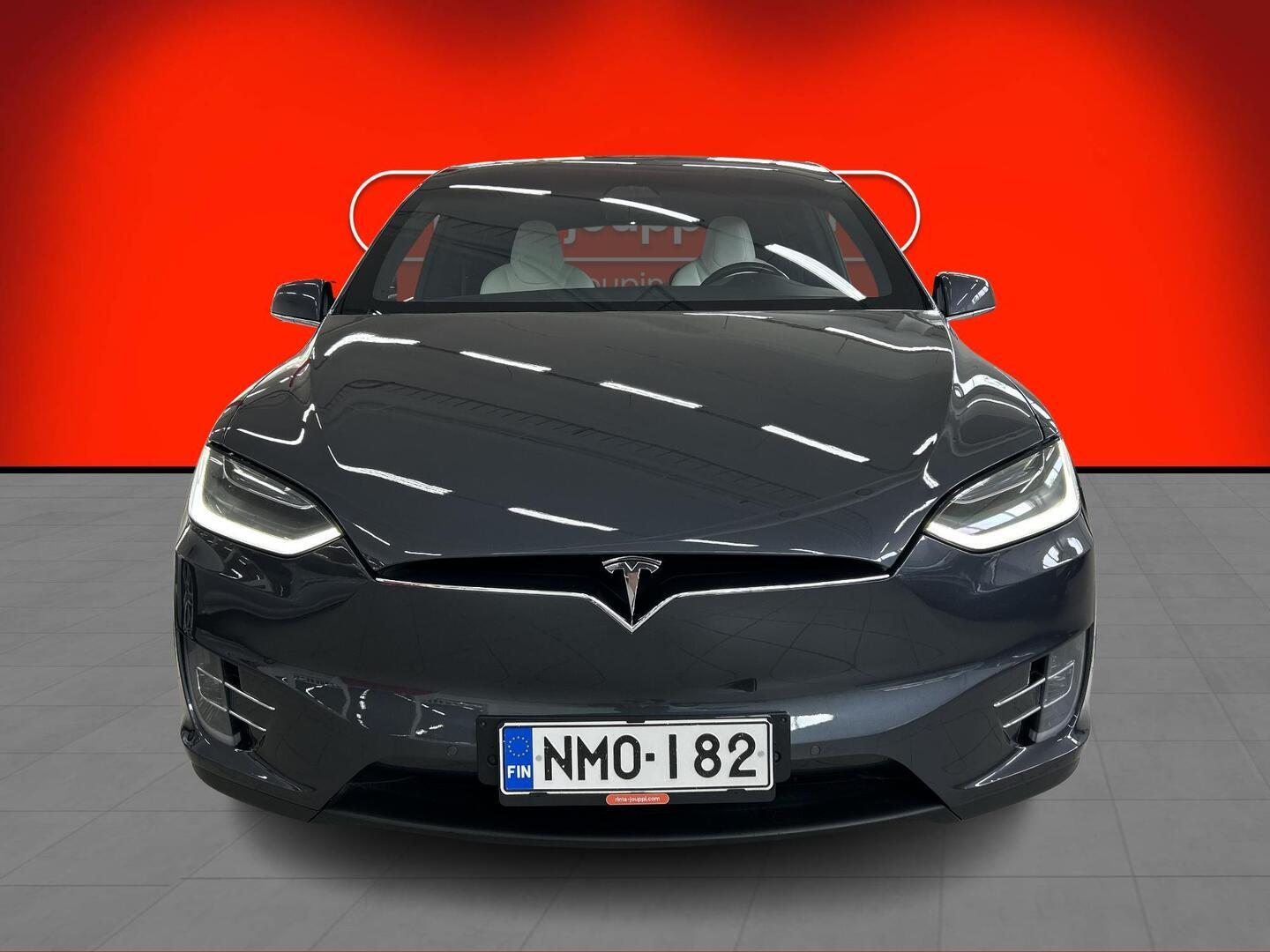 TESLA Model X 2017