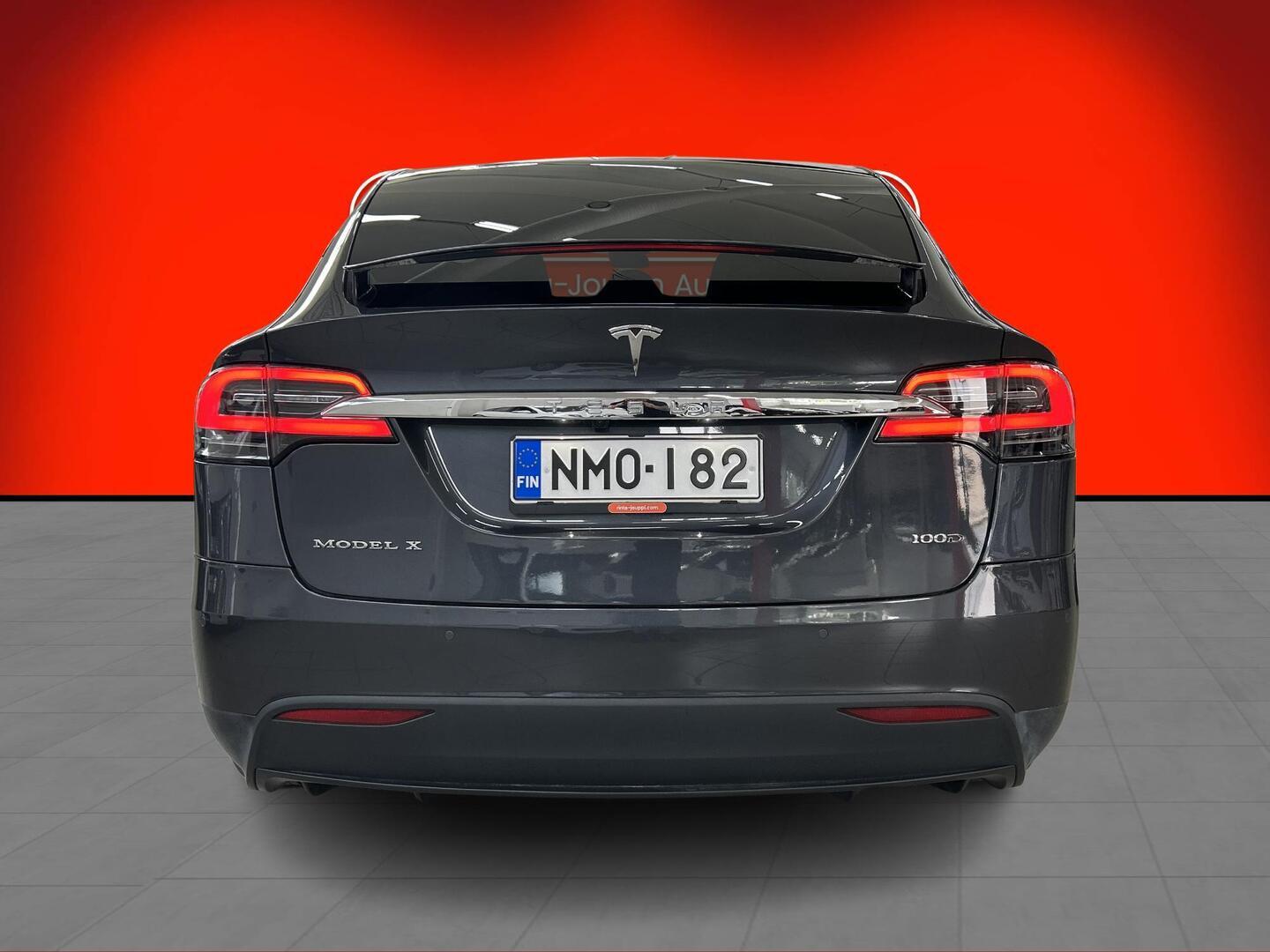 TESLA Model X 2017