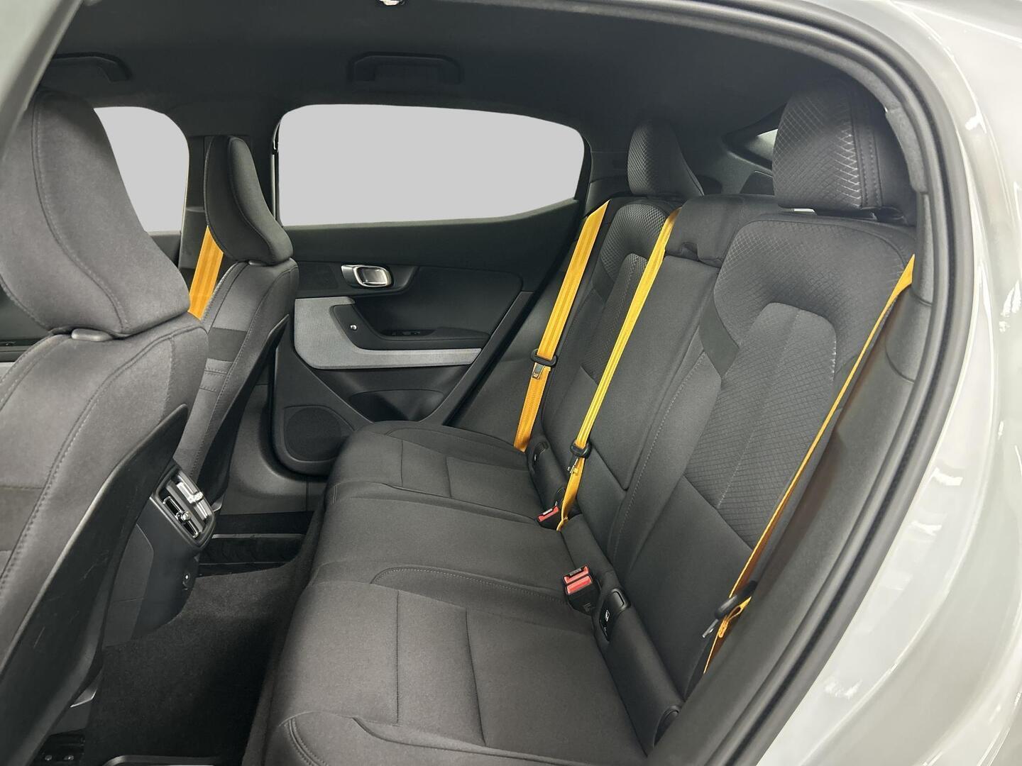 POLESTAR 2 2023