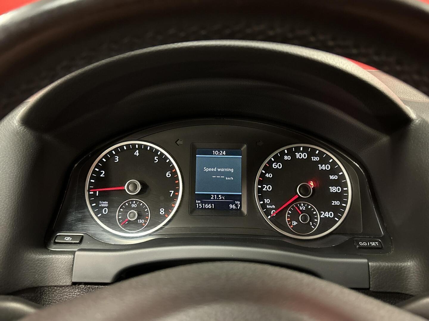 VOLKSWAGEN Tiguan 2012