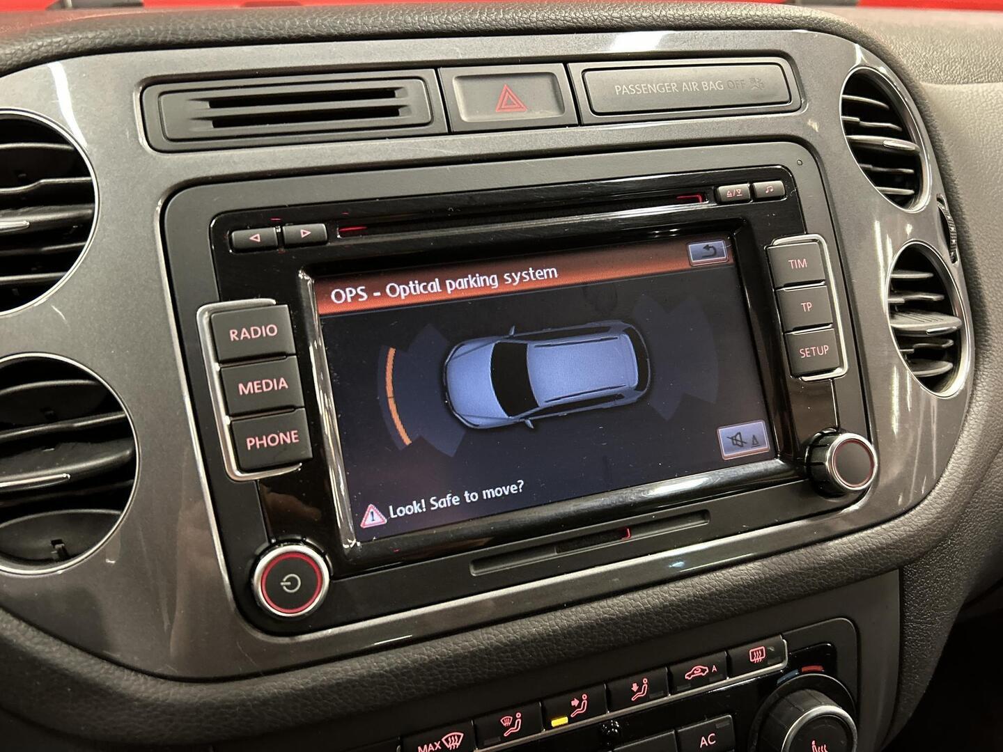 VOLKSWAGEN Tiguan 2012