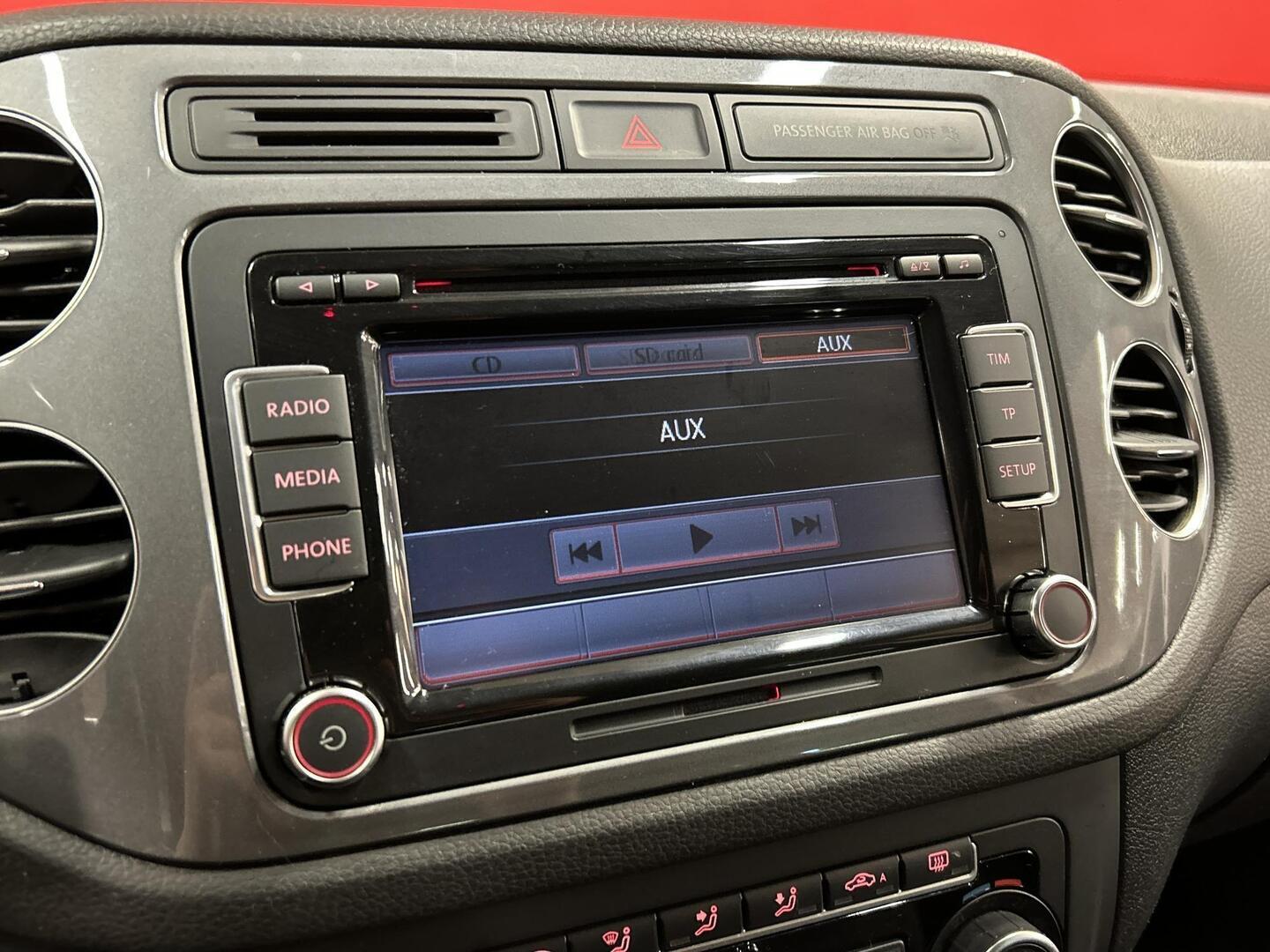 VOLKSWAGEN Tiguan 2012