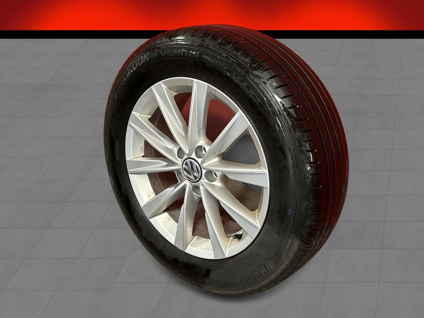 VOLKSWAGEN Tiguan 2012