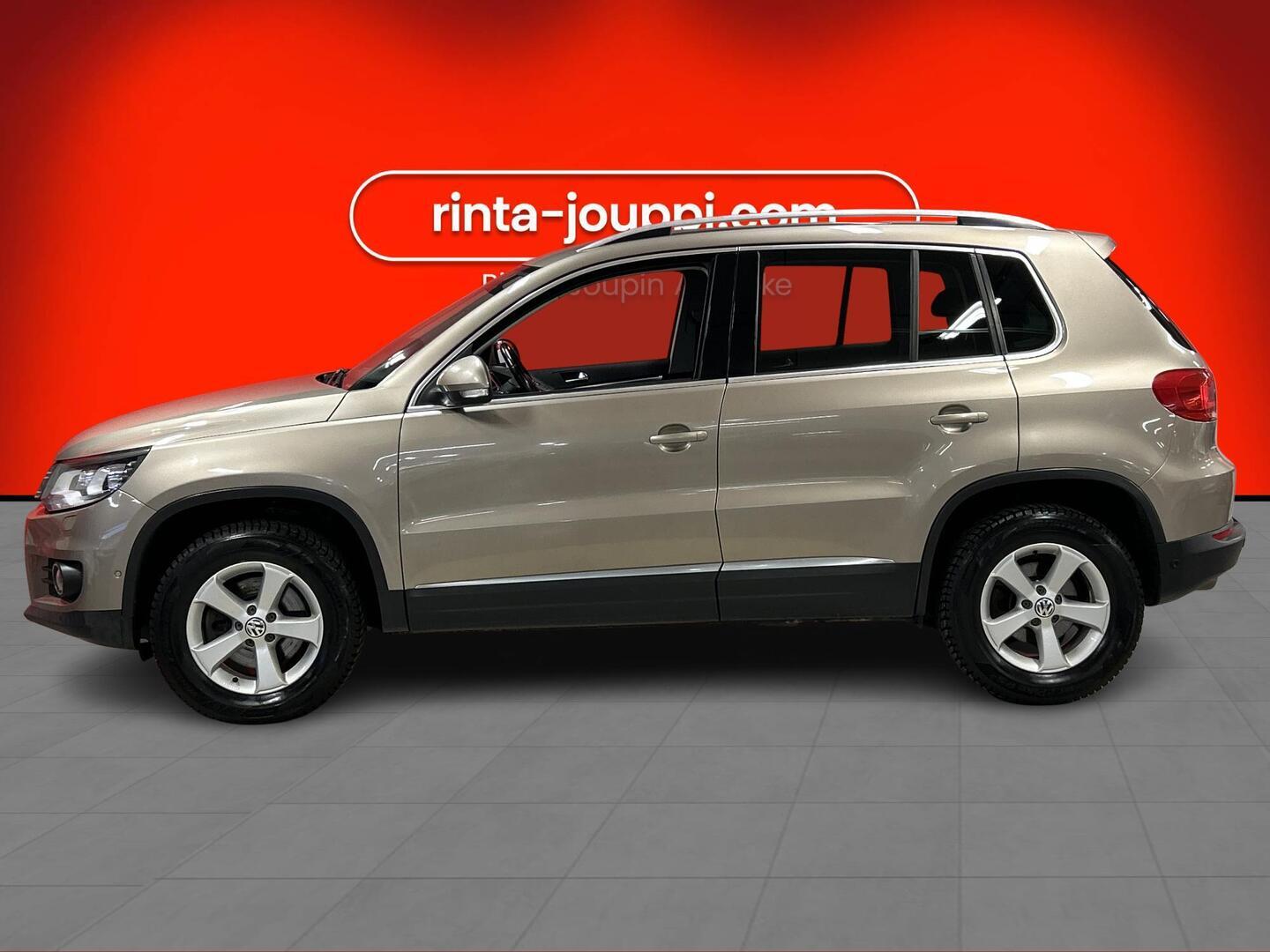 VOLKSWAGEN Tiguan 2012