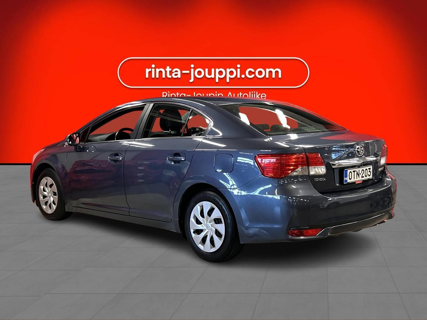 TOYOTA Avensis 2012