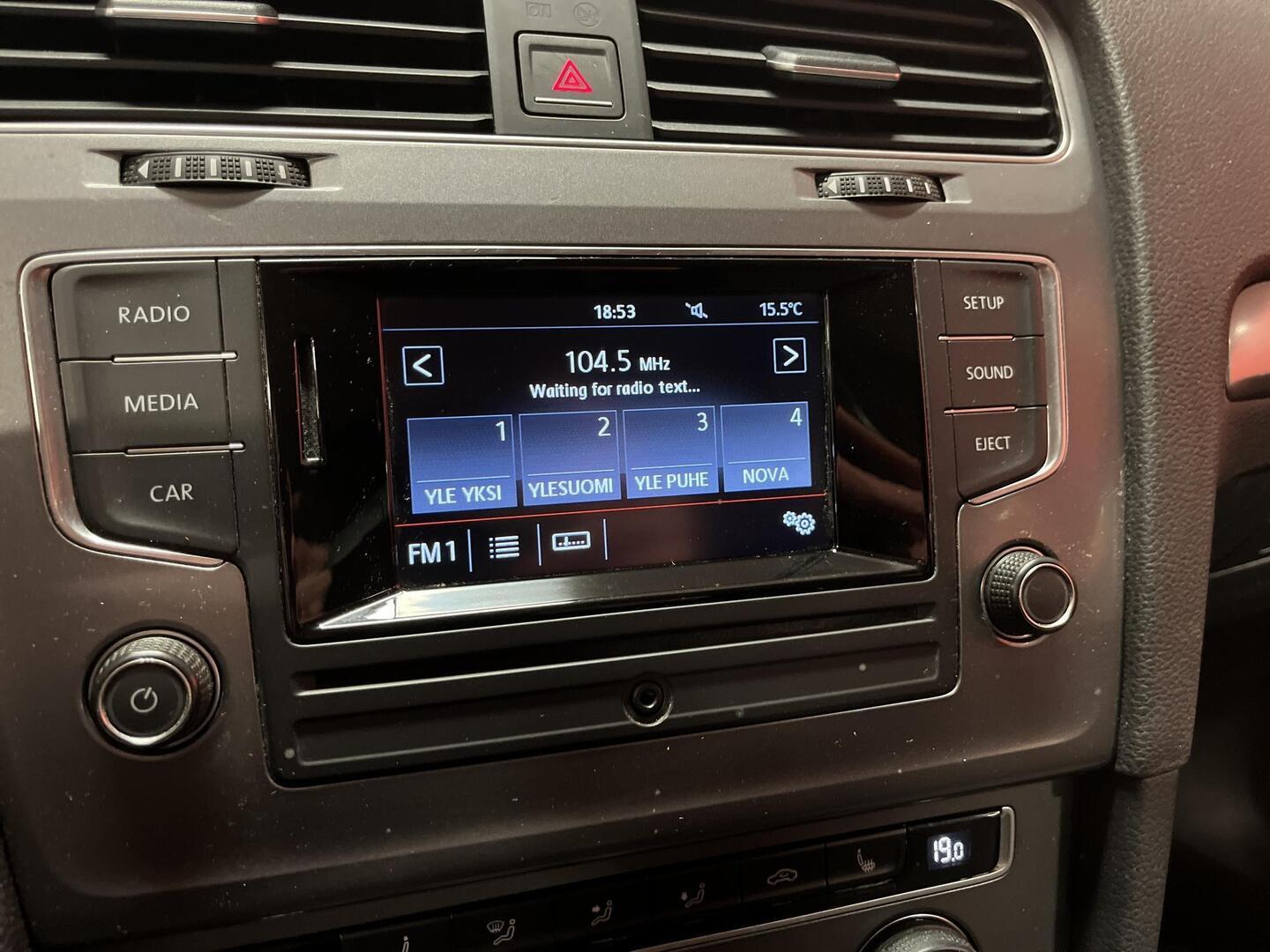 VOLKSWAGEN Golf 2014