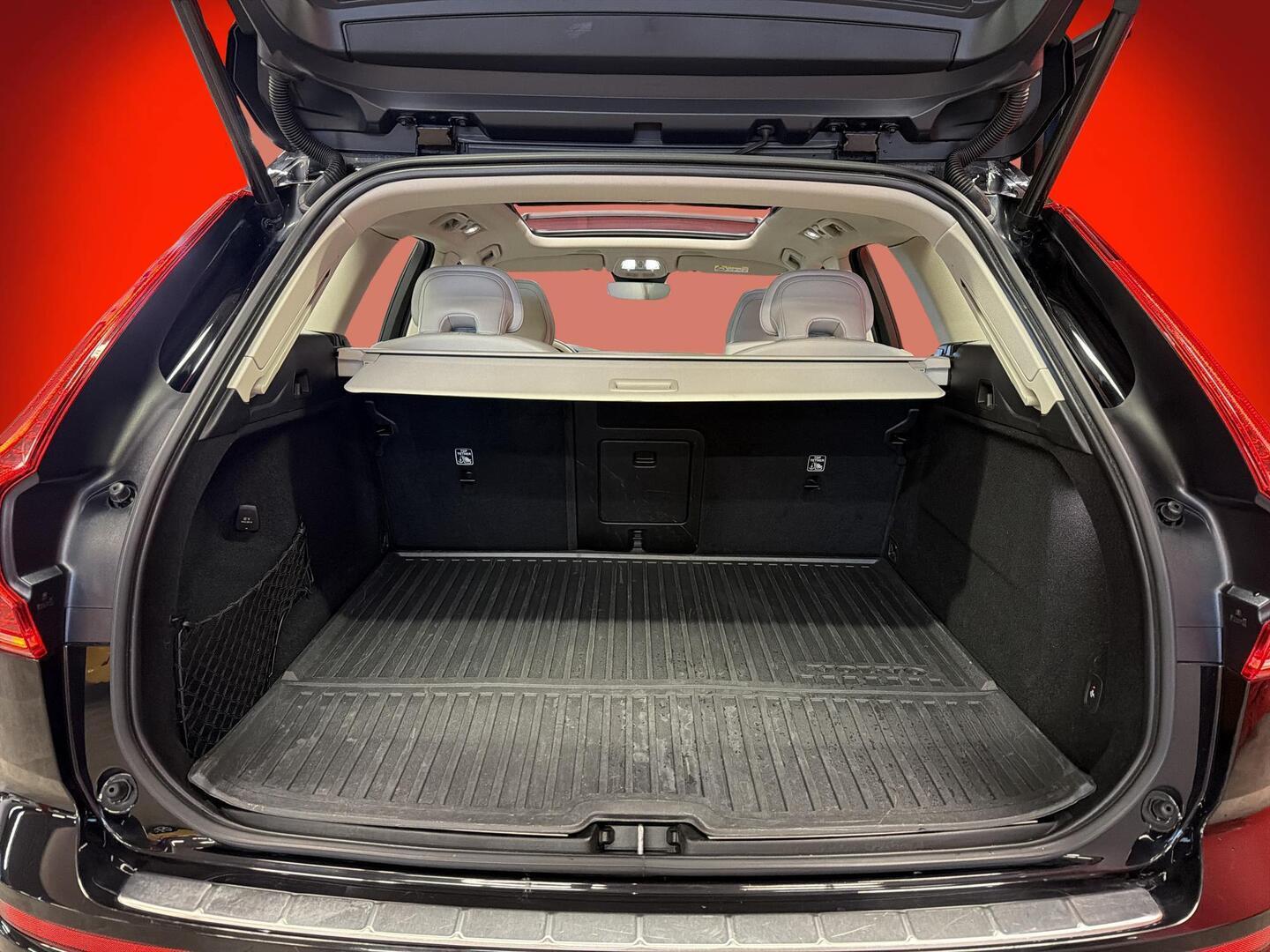 VOLVO XC60 2024
