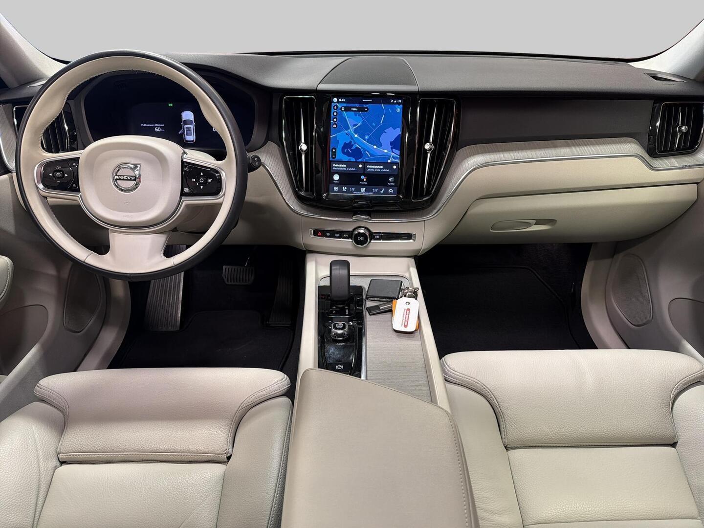 VOLVO XC60 2024