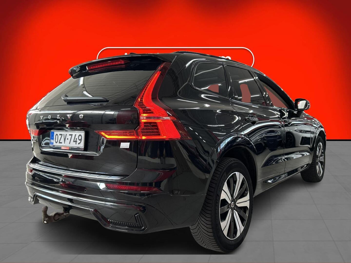 VOLVO XC60 2024