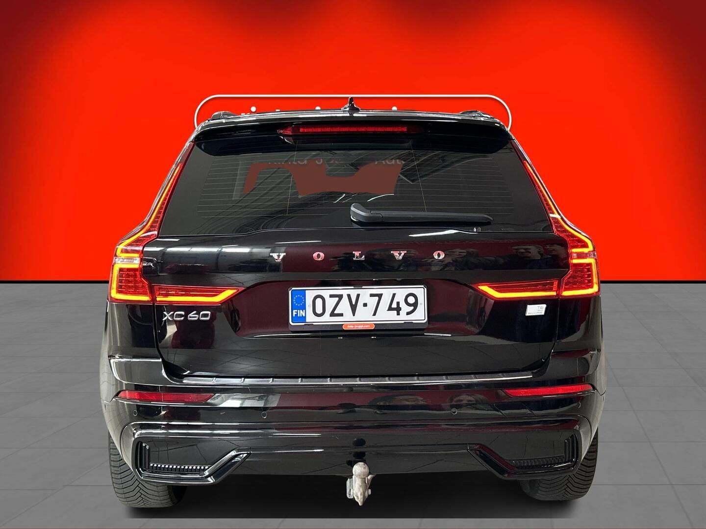 VOLVO XC60 2024