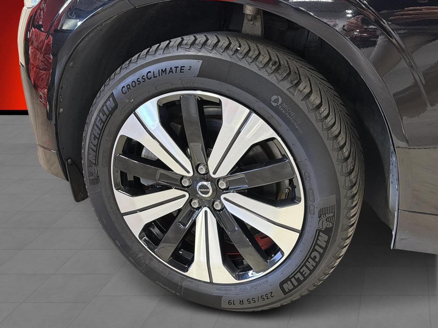 VOLVO XC60 2024
