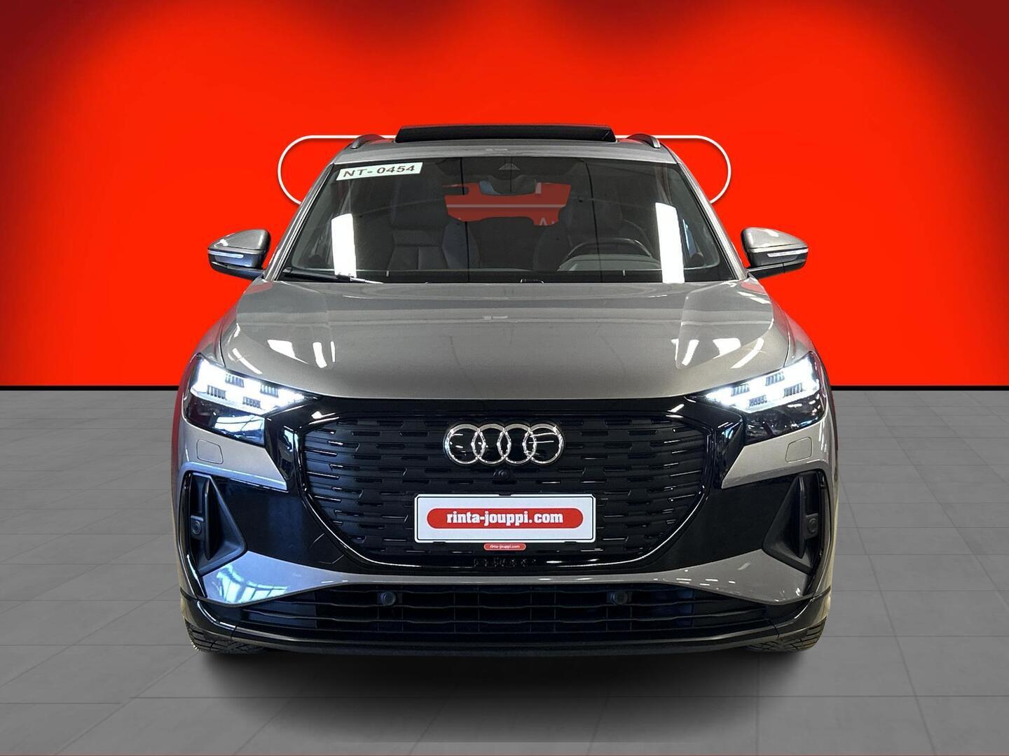 AUDI Q4 e-tron 2022