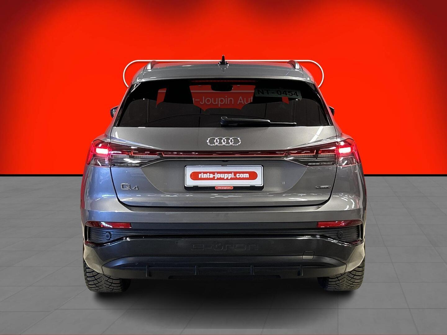 AUDI Q4 e-tron 2022