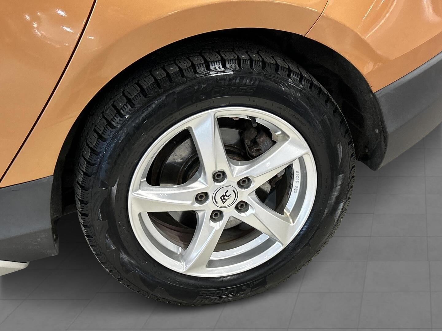 VOLVO V40 Cross Country 2013