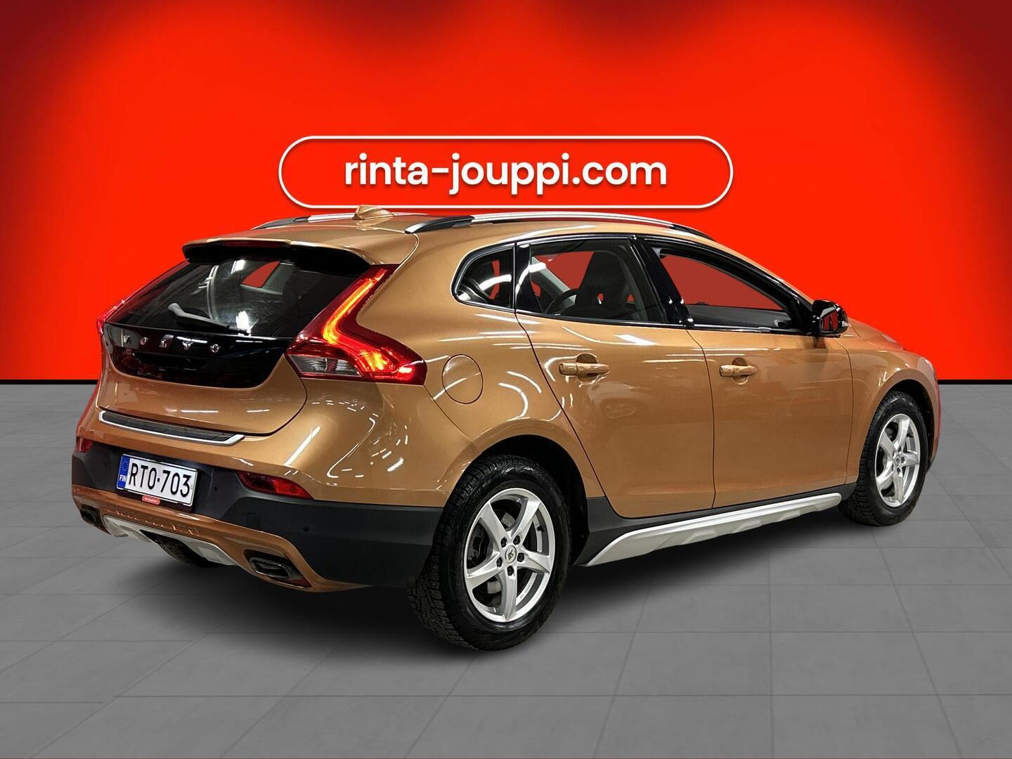 VOLVO V40 Cross Country 2013