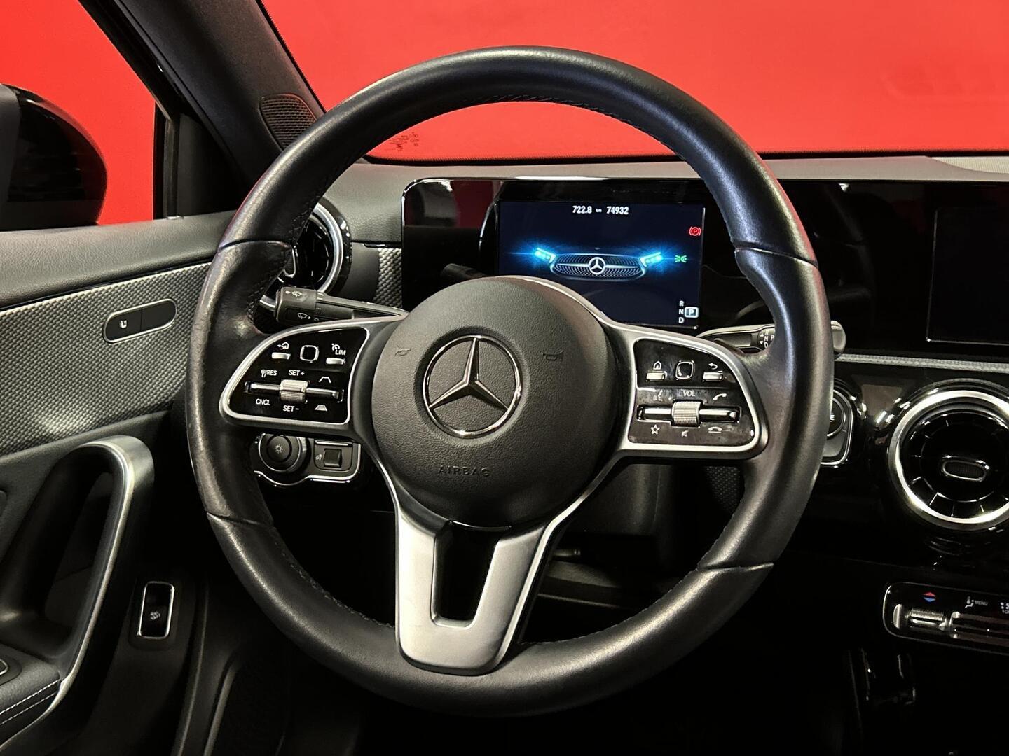 MERCEDES-BENZ A 2021