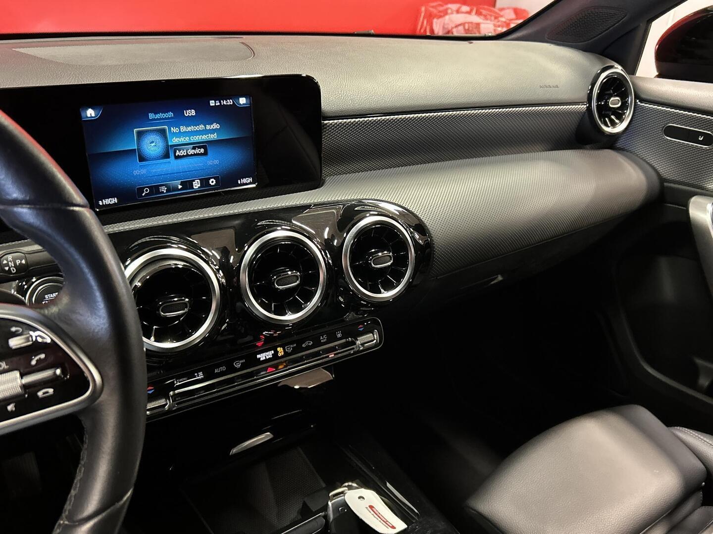 MERCEDES-BENZ A 2021