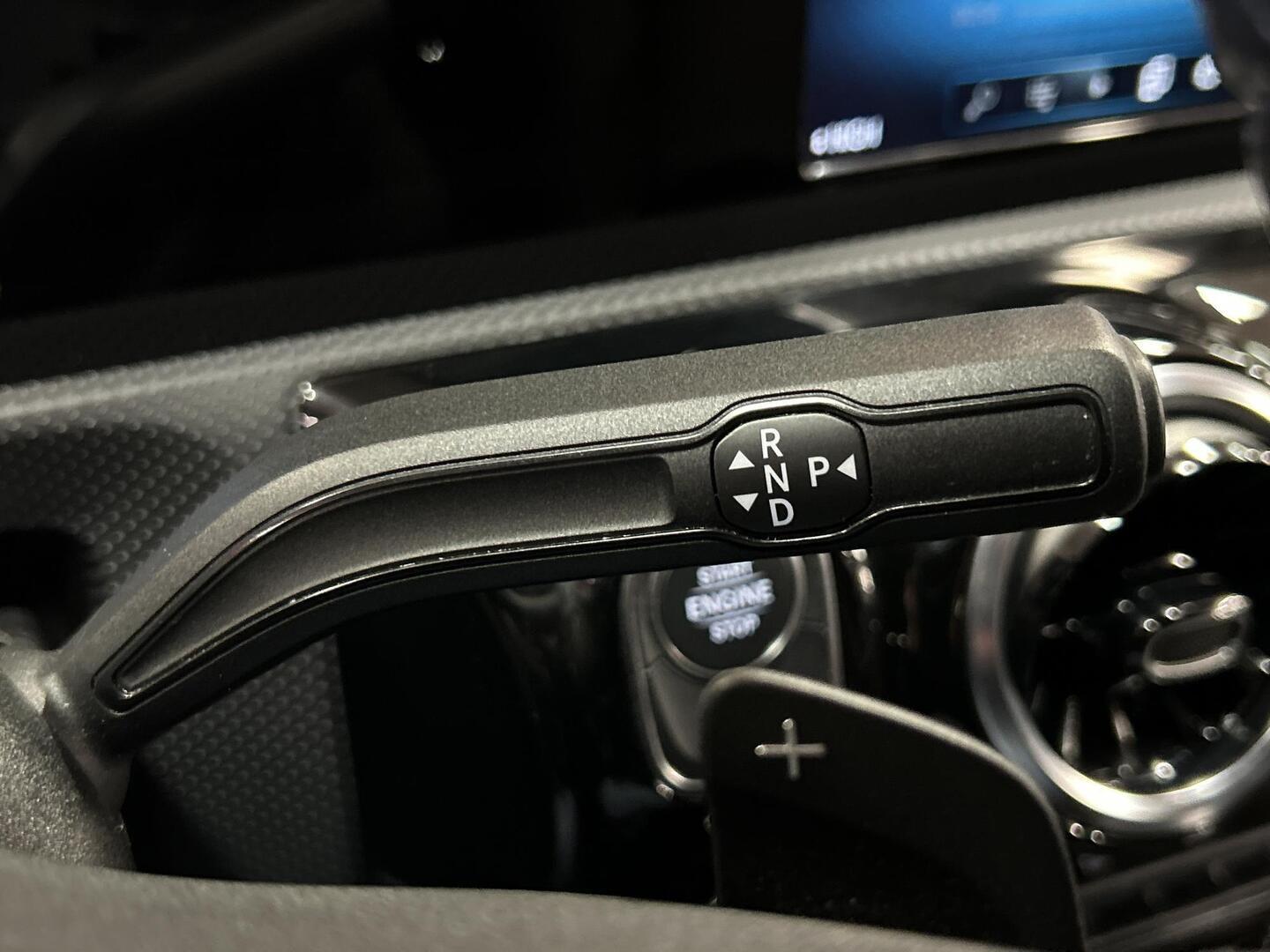 MERCEDES-BENZ A 2021