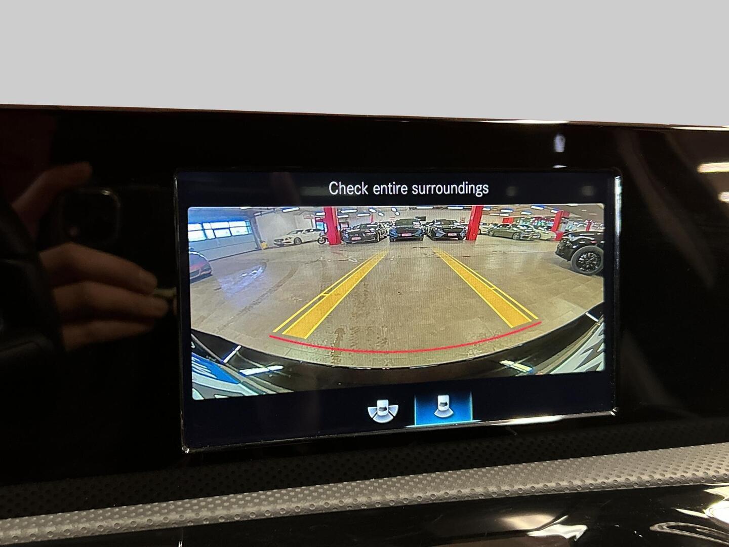 MERCEDES-BENZ A 2021