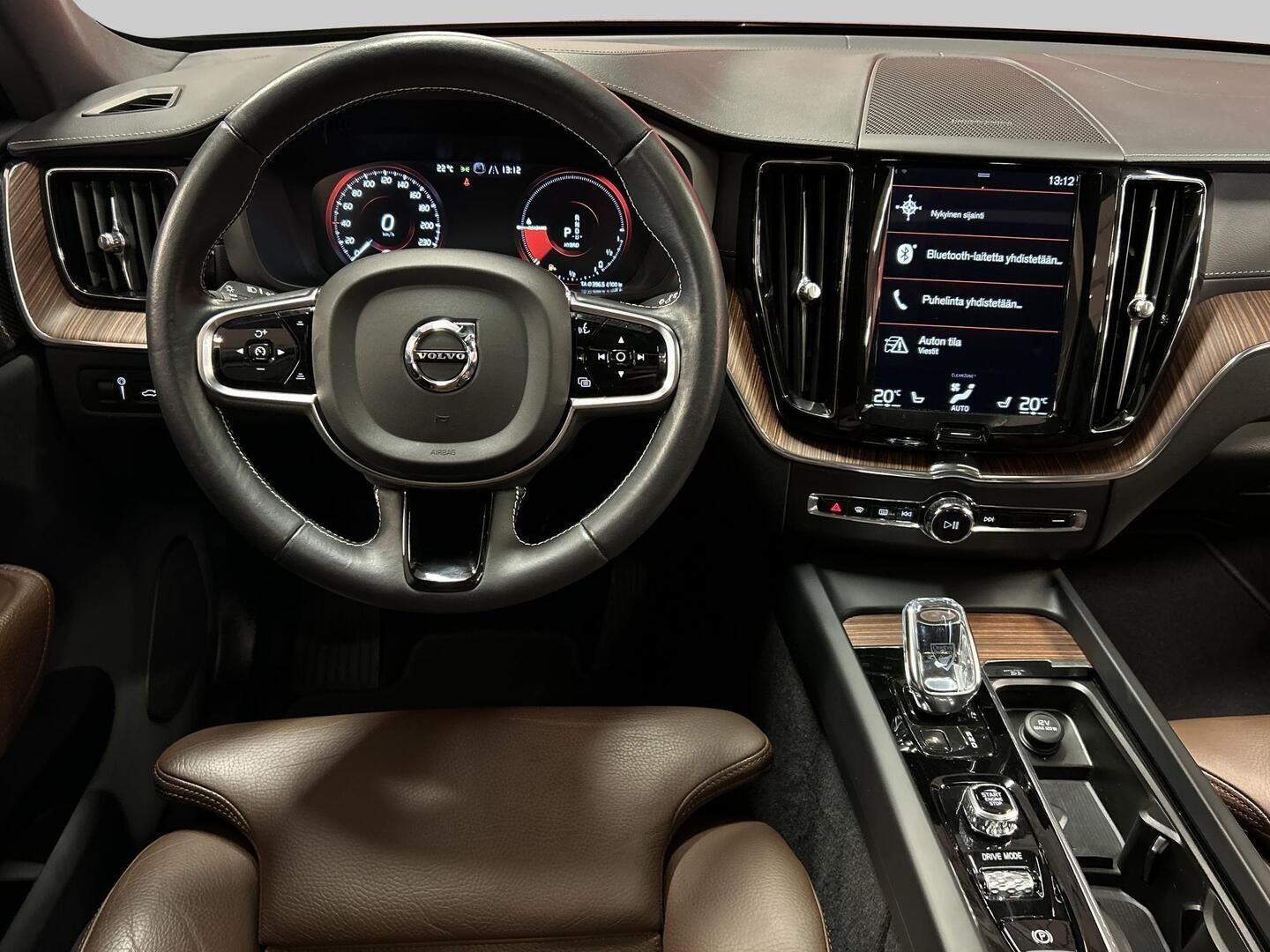 VOLVO XC60 2020